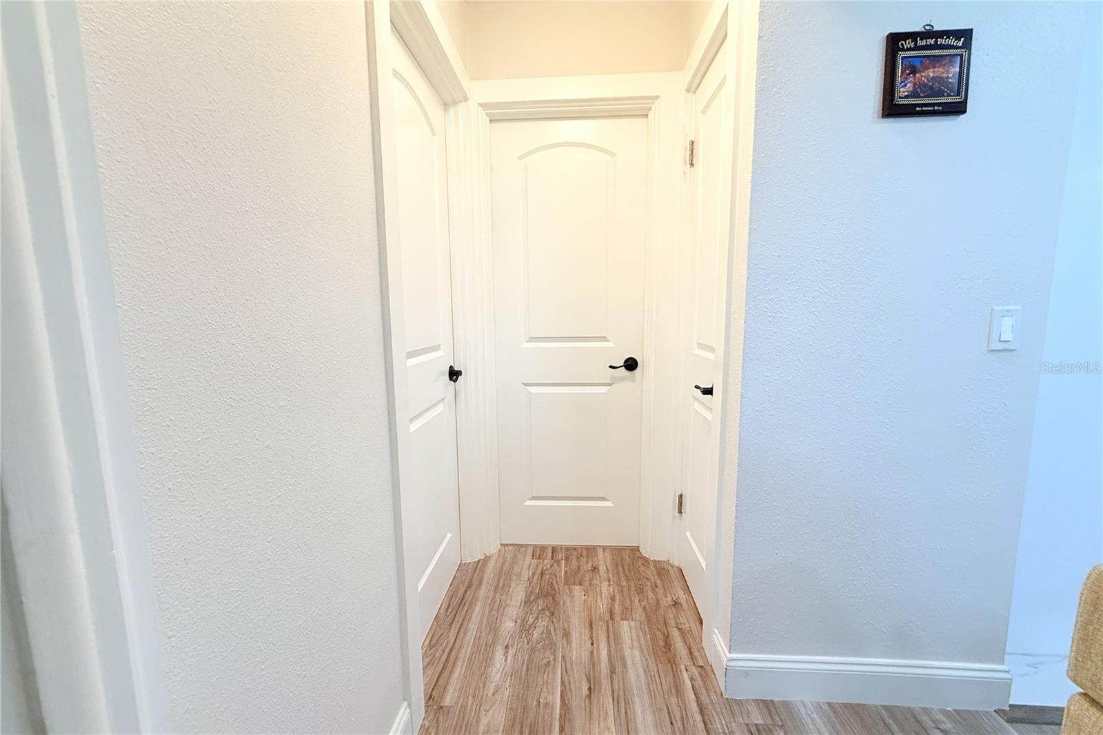 Image 36 of 71 For 1450 Barry Street