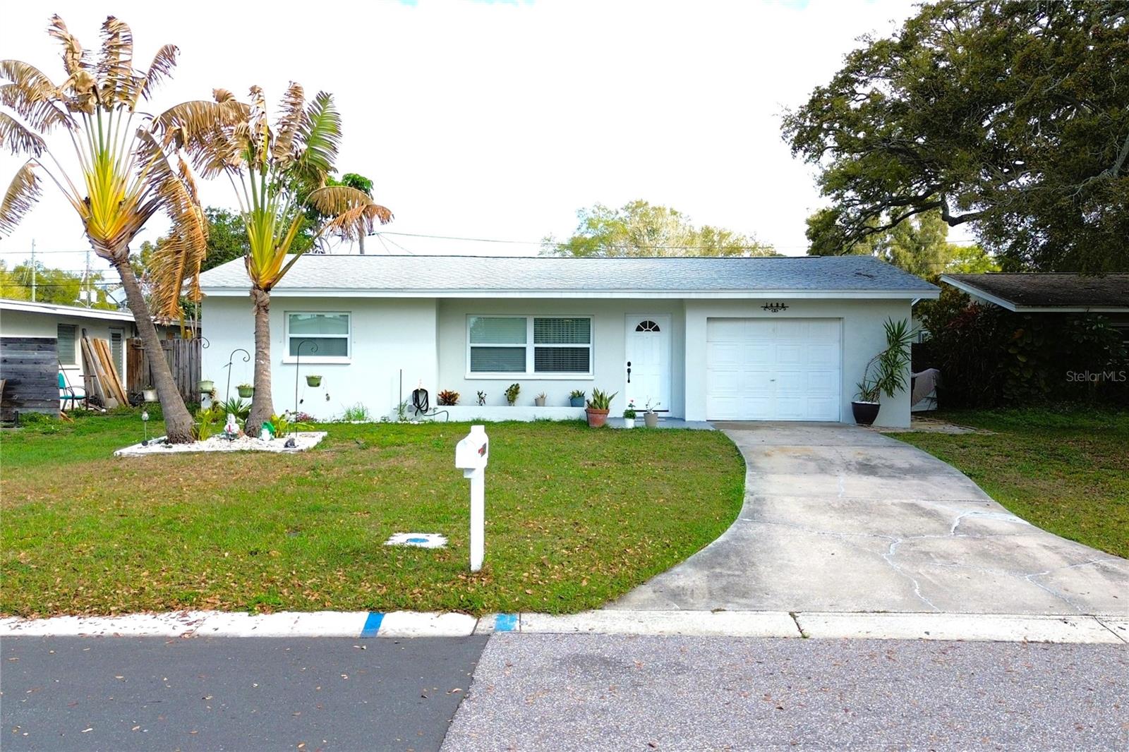 Image 55 of 71 For 1450 Barry Street