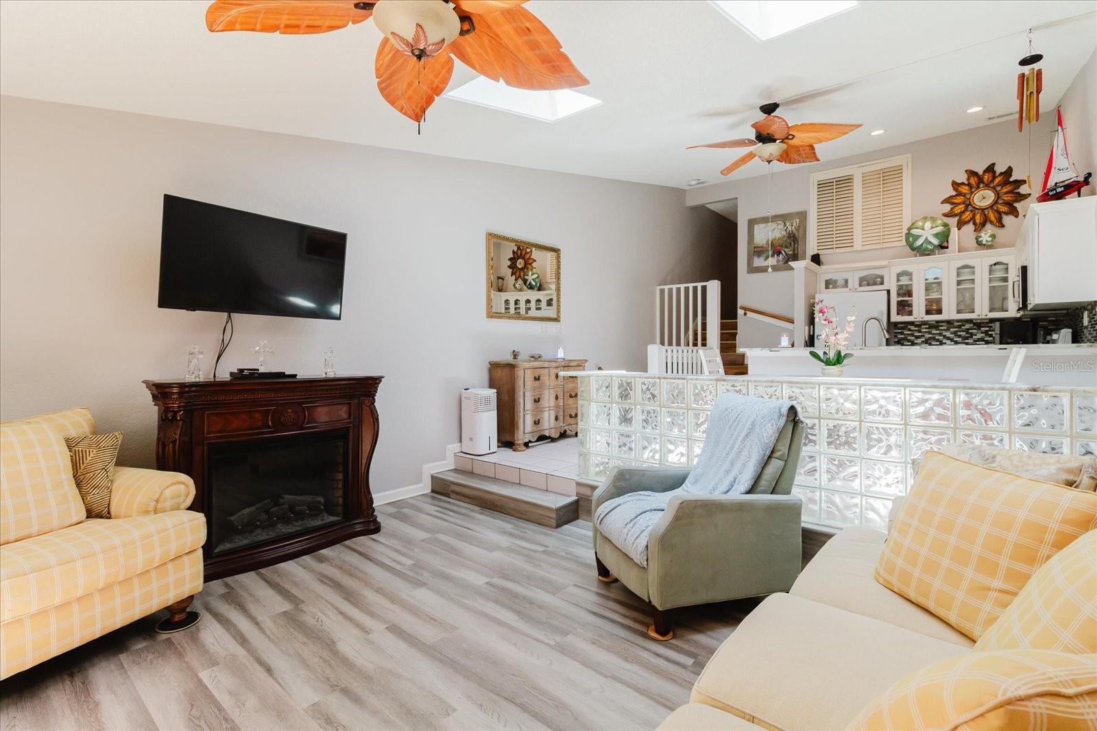 Image 15 of 67 For 6420 92nd Place 1202