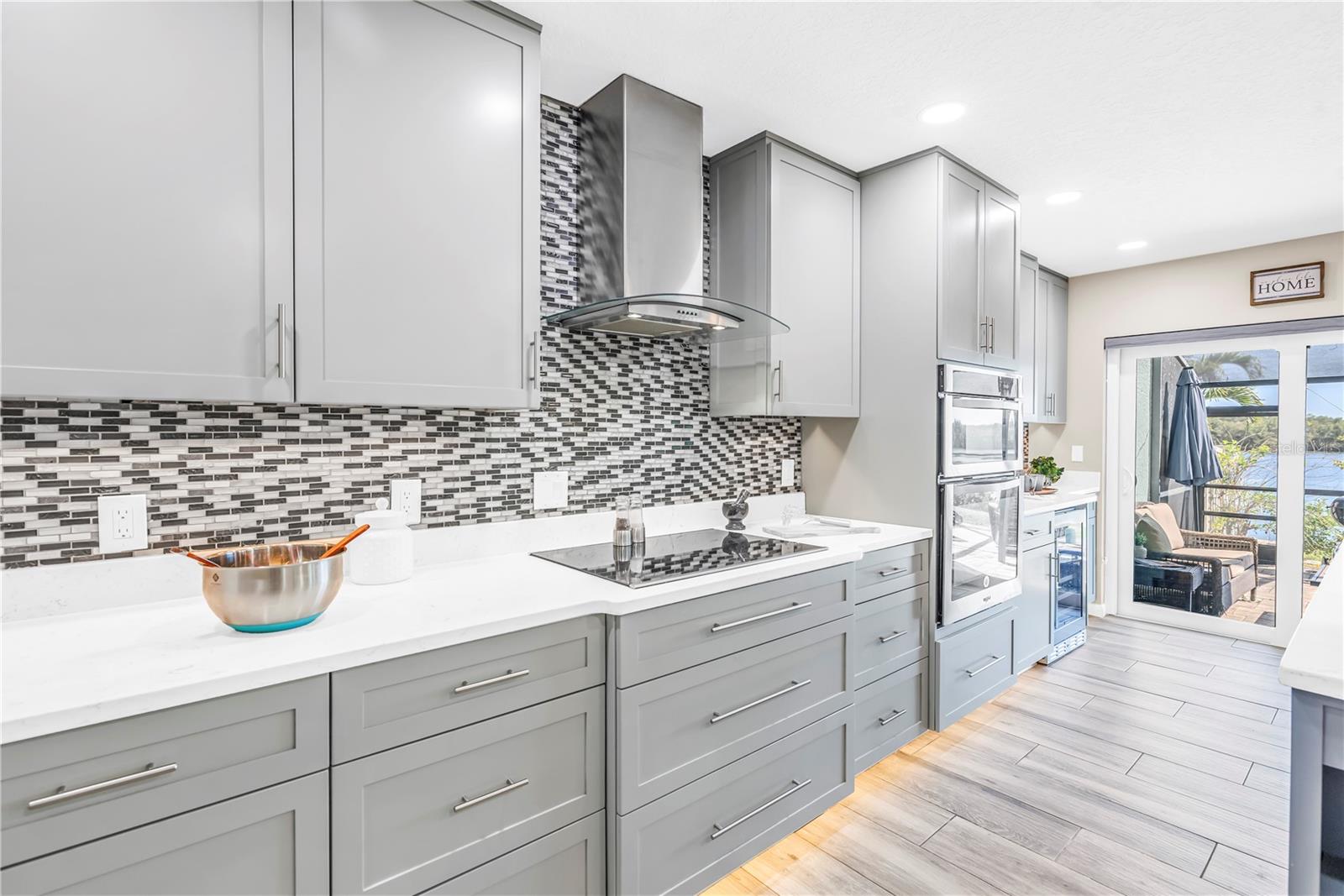 Image 16 of 30 For 1052 Sanabel Court Ne