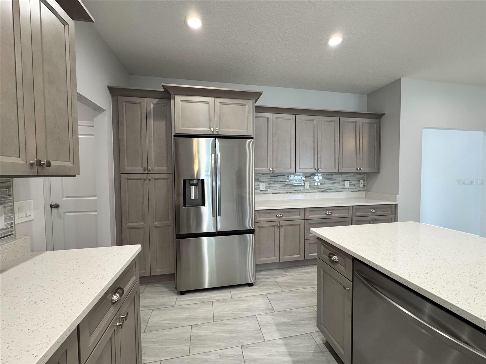 Image 13 of 61 For 37533 Teri Court