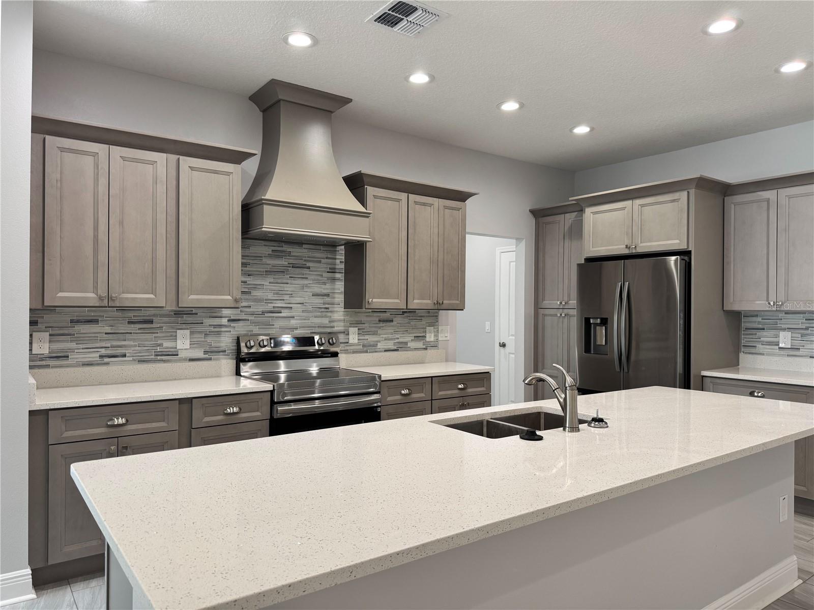 Image 14 of 61 For 37533 Teri Court