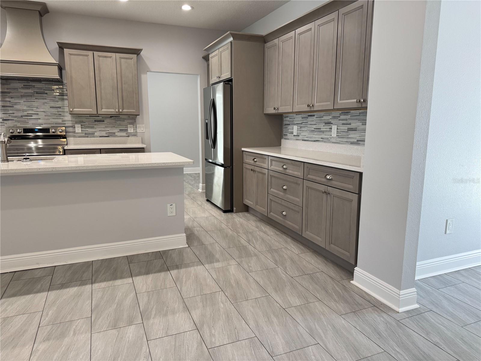 Image 17 of 61 For 37533 Teri Court