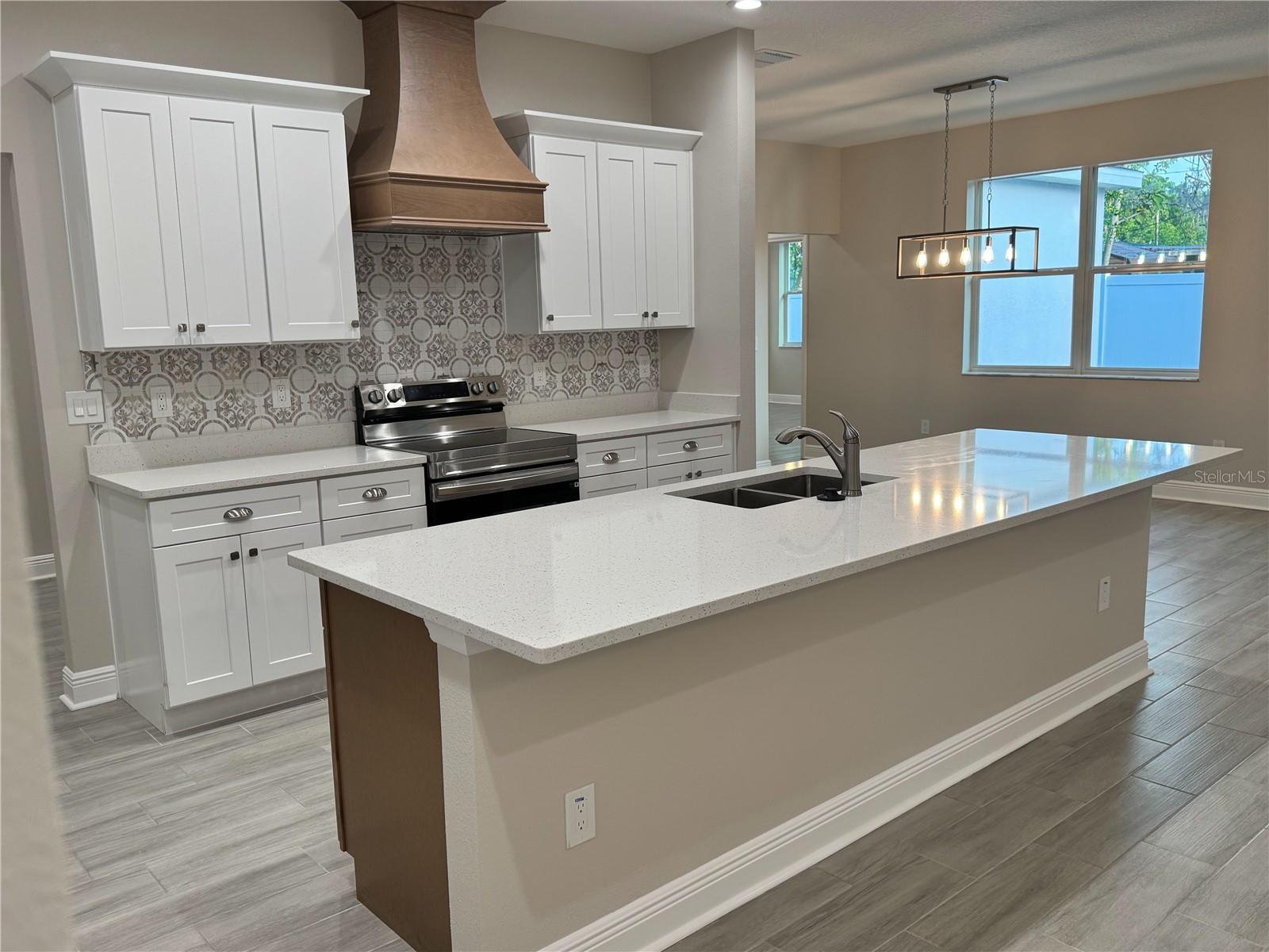 Image 10 of 56 For 37565 Teri Court