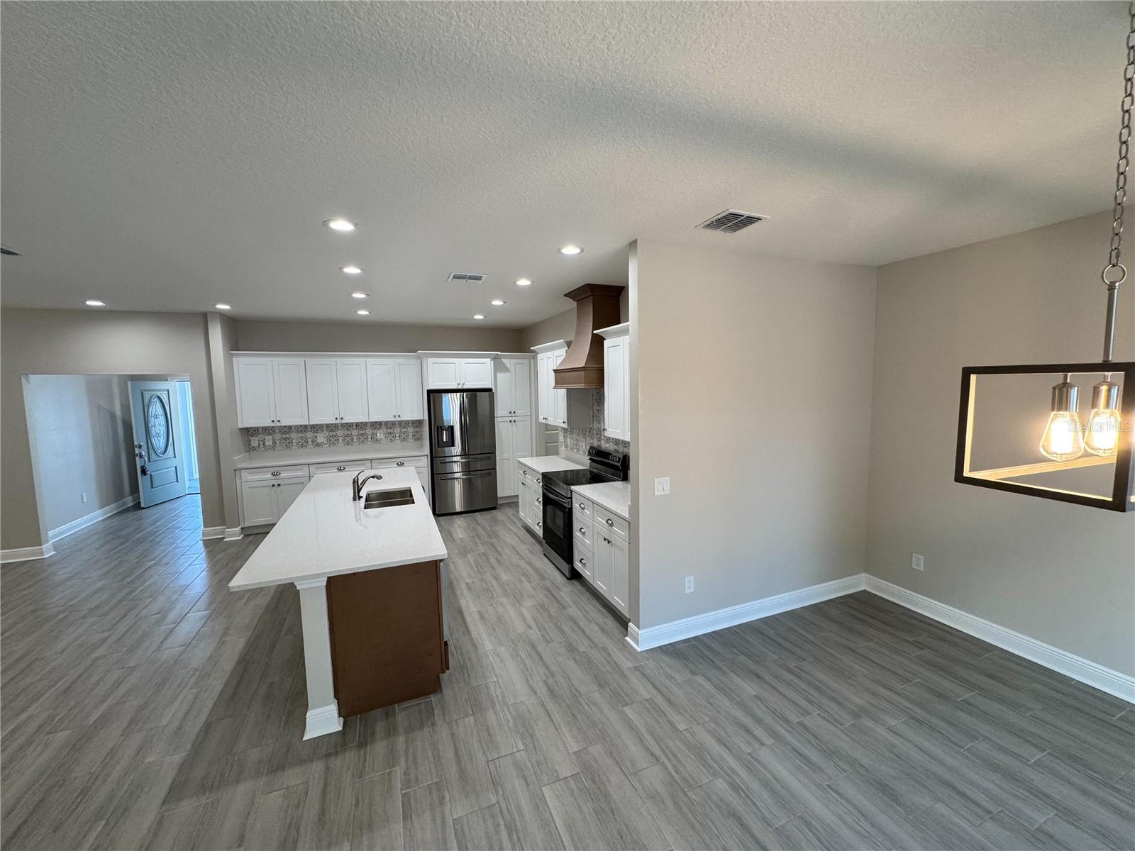 Image 17 of 56 For 37565 Teri Court