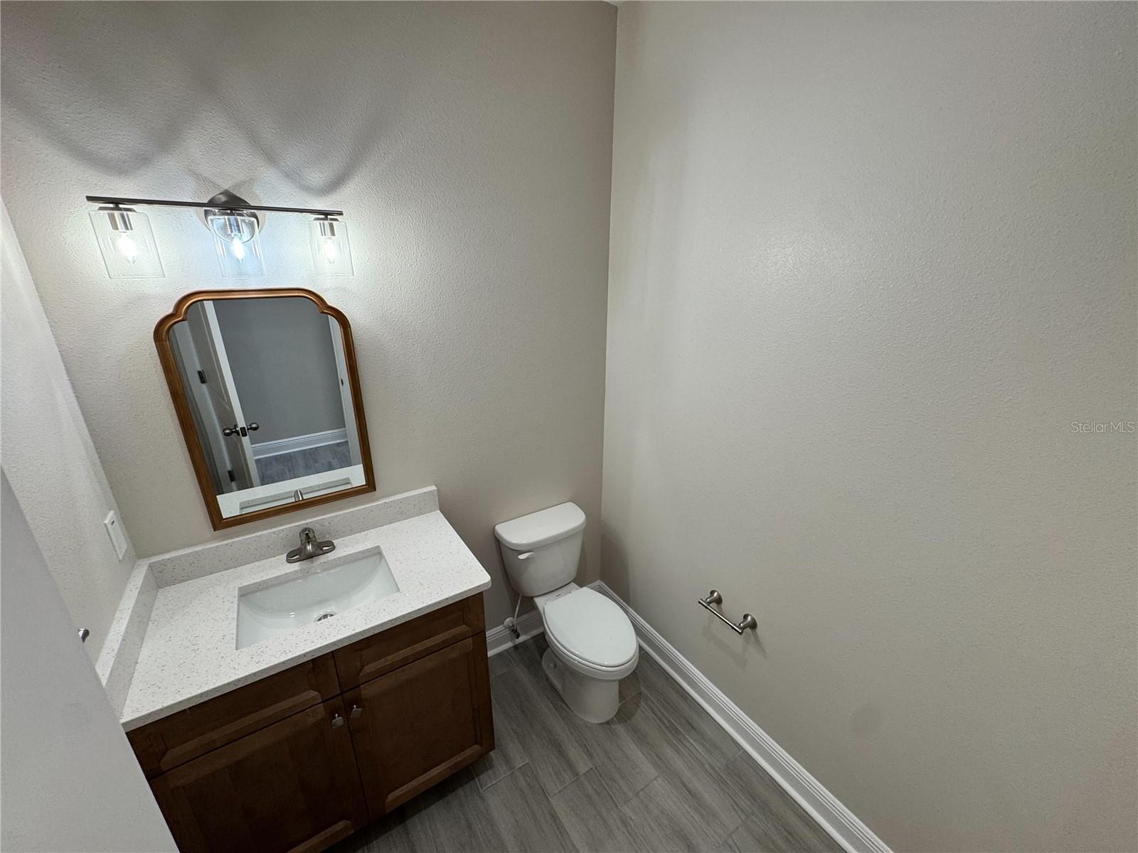 Image 25 of 56 For 37565 Teri Court