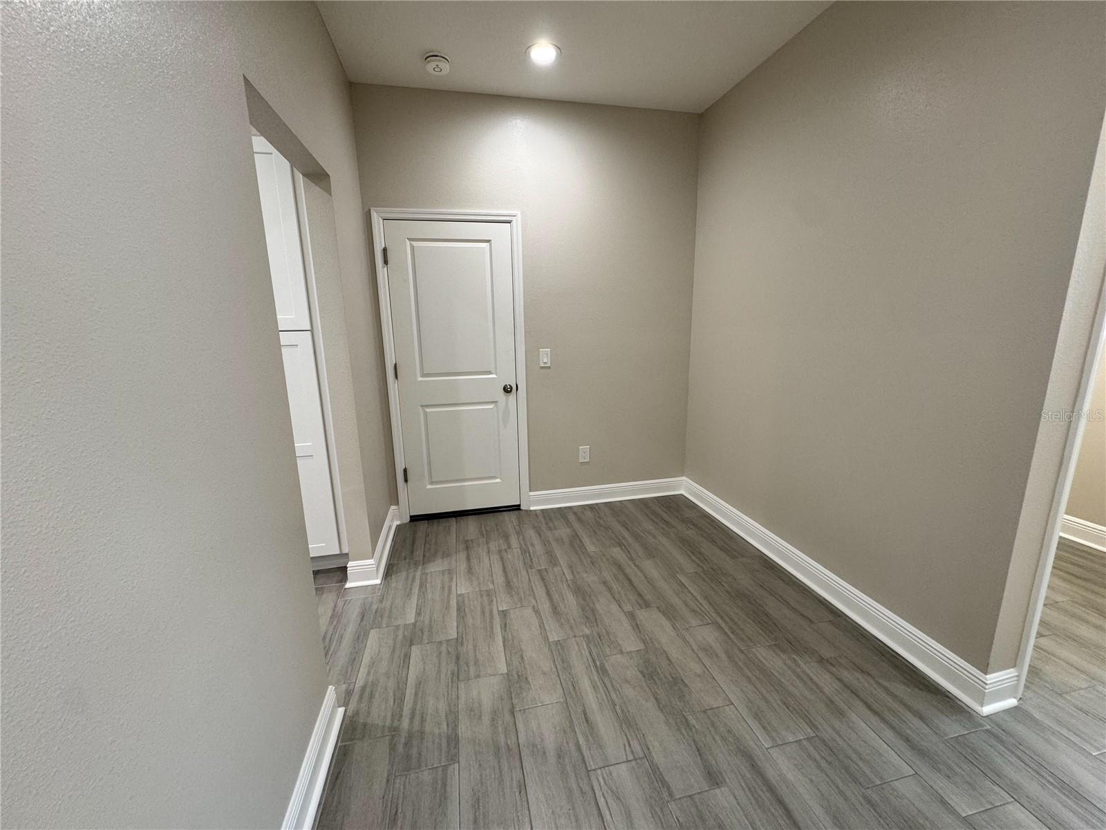 Image 27 of 56 For 37565 Teri Court