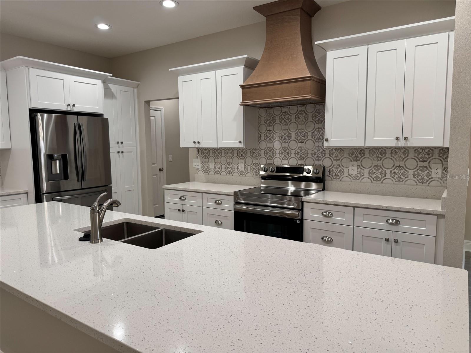 Image 8 of 56 For 37565 Teri Court