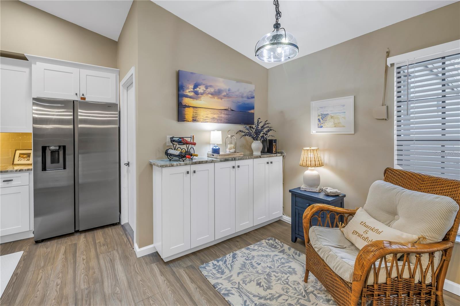 Image 14 of 36 For 912 Myakka Court Ne