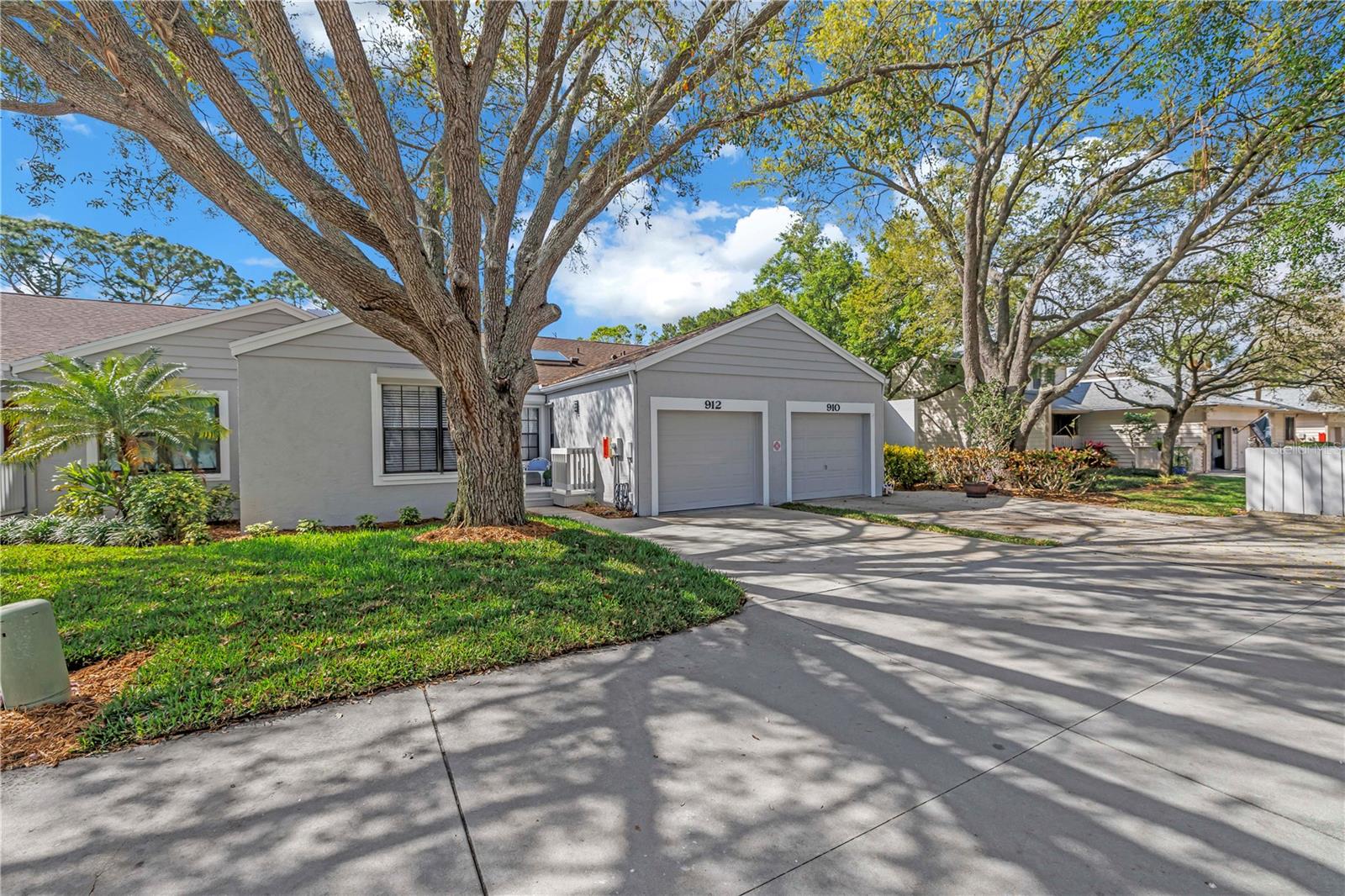 Image 2 of 36 For 912 Myakka Court Ne