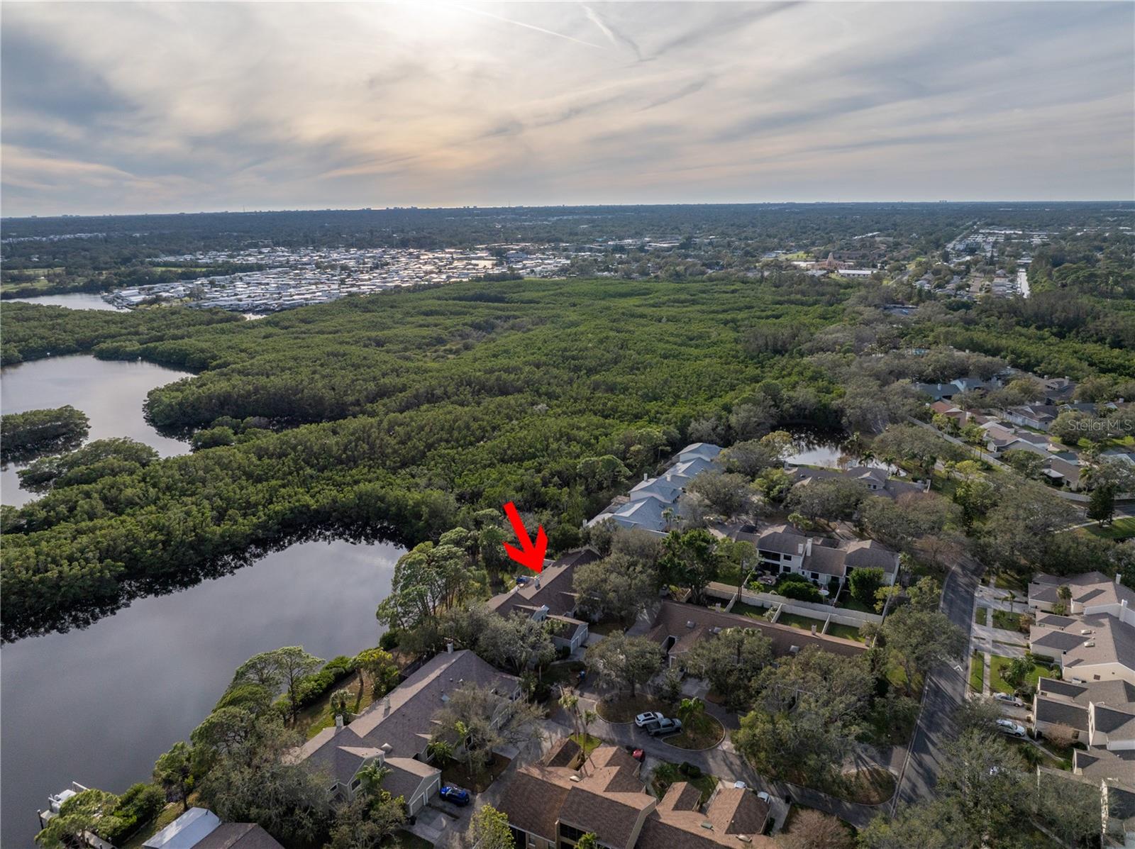 Image 27 of 36 For 912 Myakka Court Ne