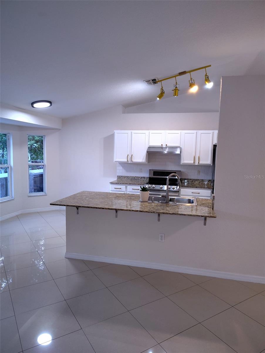 Image 5 of 15 For 153 Rosedale Avenue