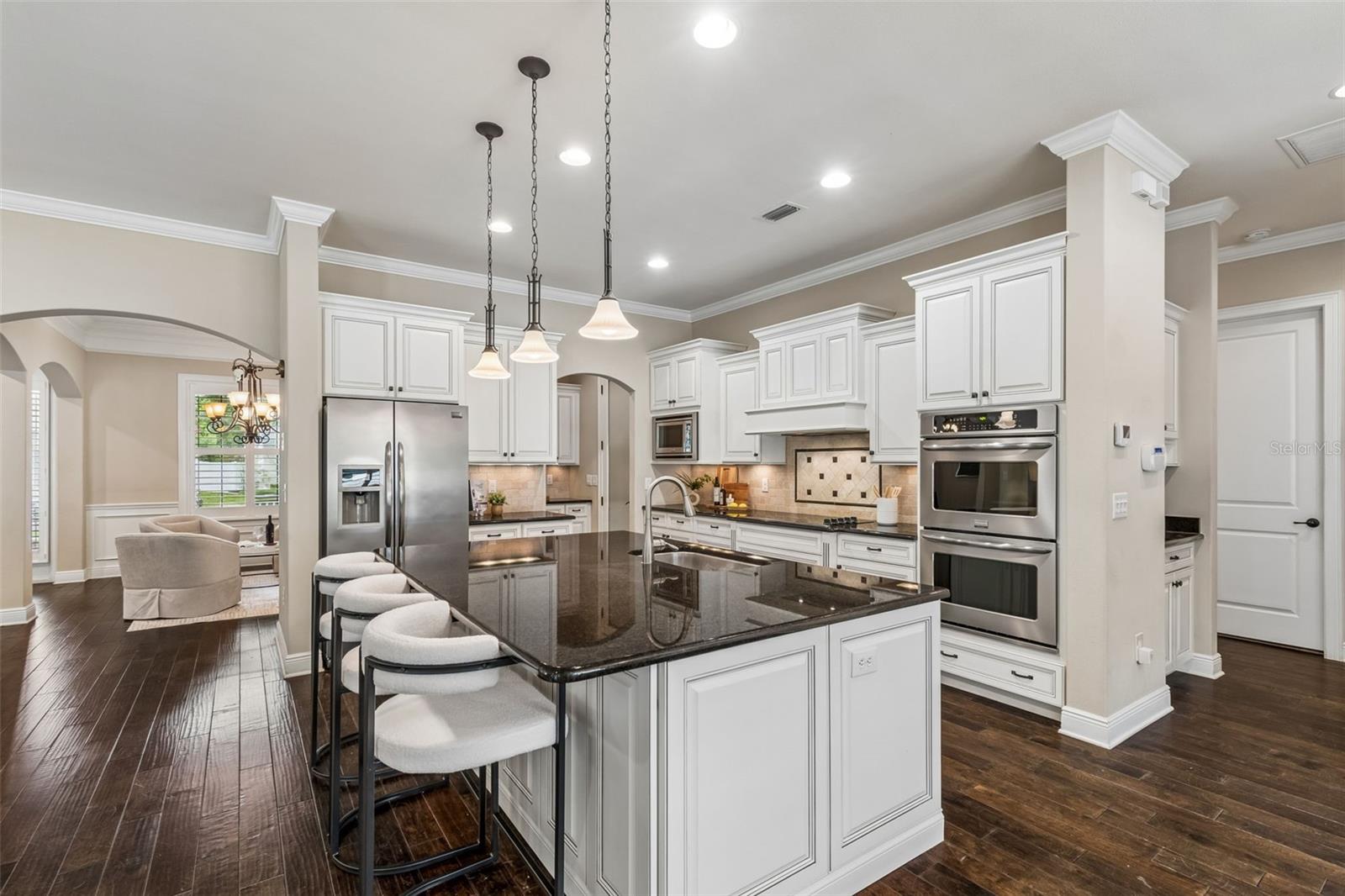 Image 32 of 90 For 3902 Vasconia Street