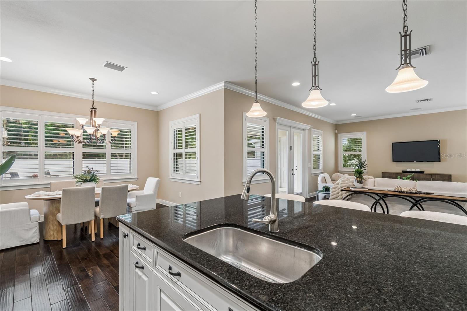 Image 46 of 90 For 3902 Vasconia Street