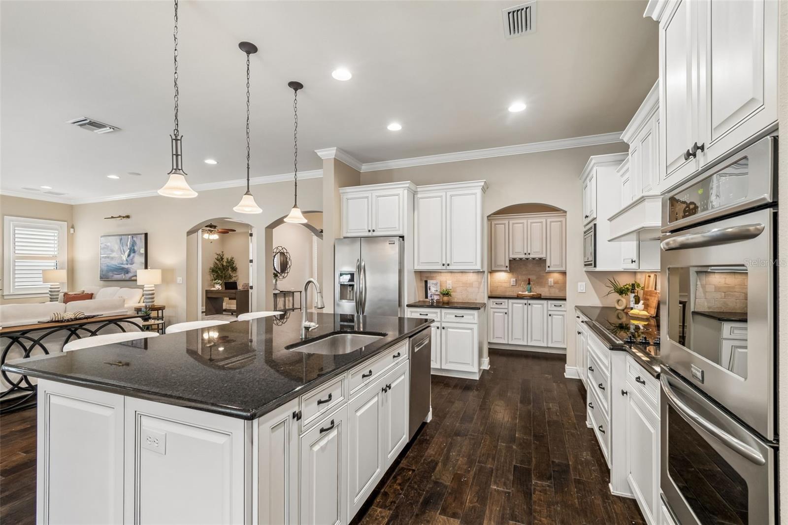 Image 47 of 90 For 3902 Vasconia Street