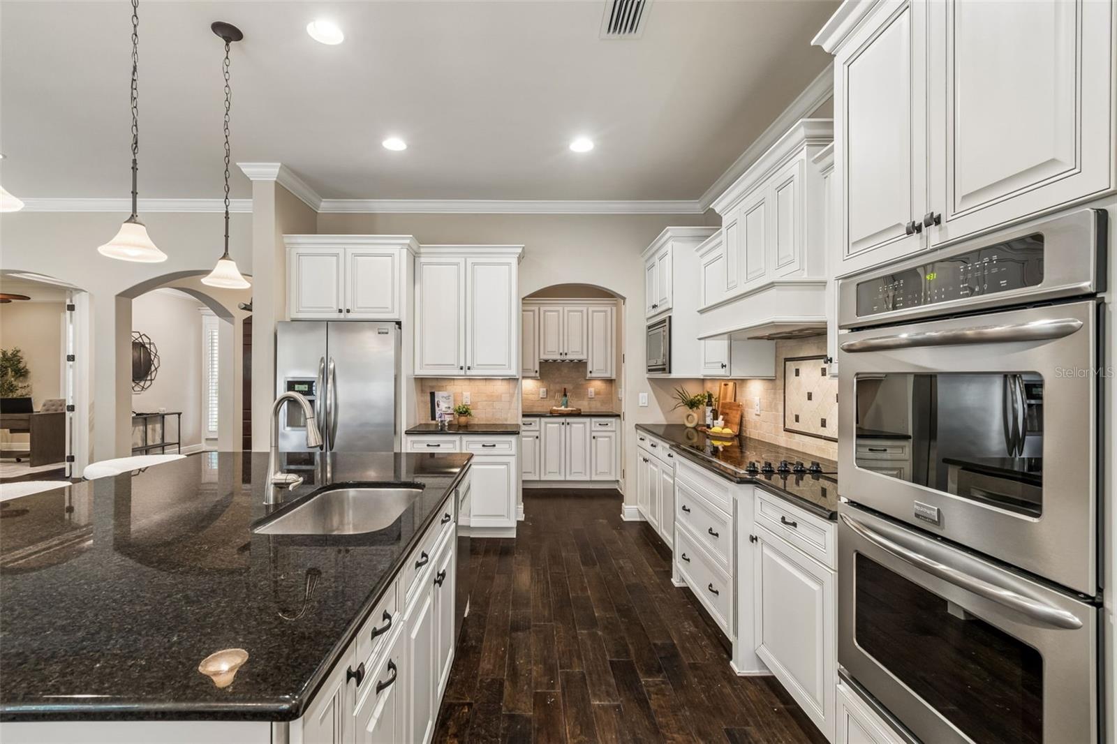 Image 48 of 90 For 3902 Vasconia Street