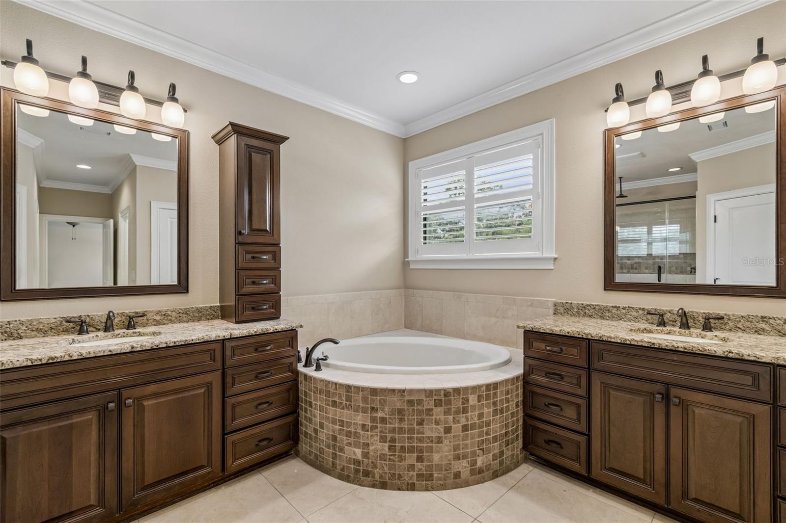 Image 73 of 90 For 3902 Vasconia Street