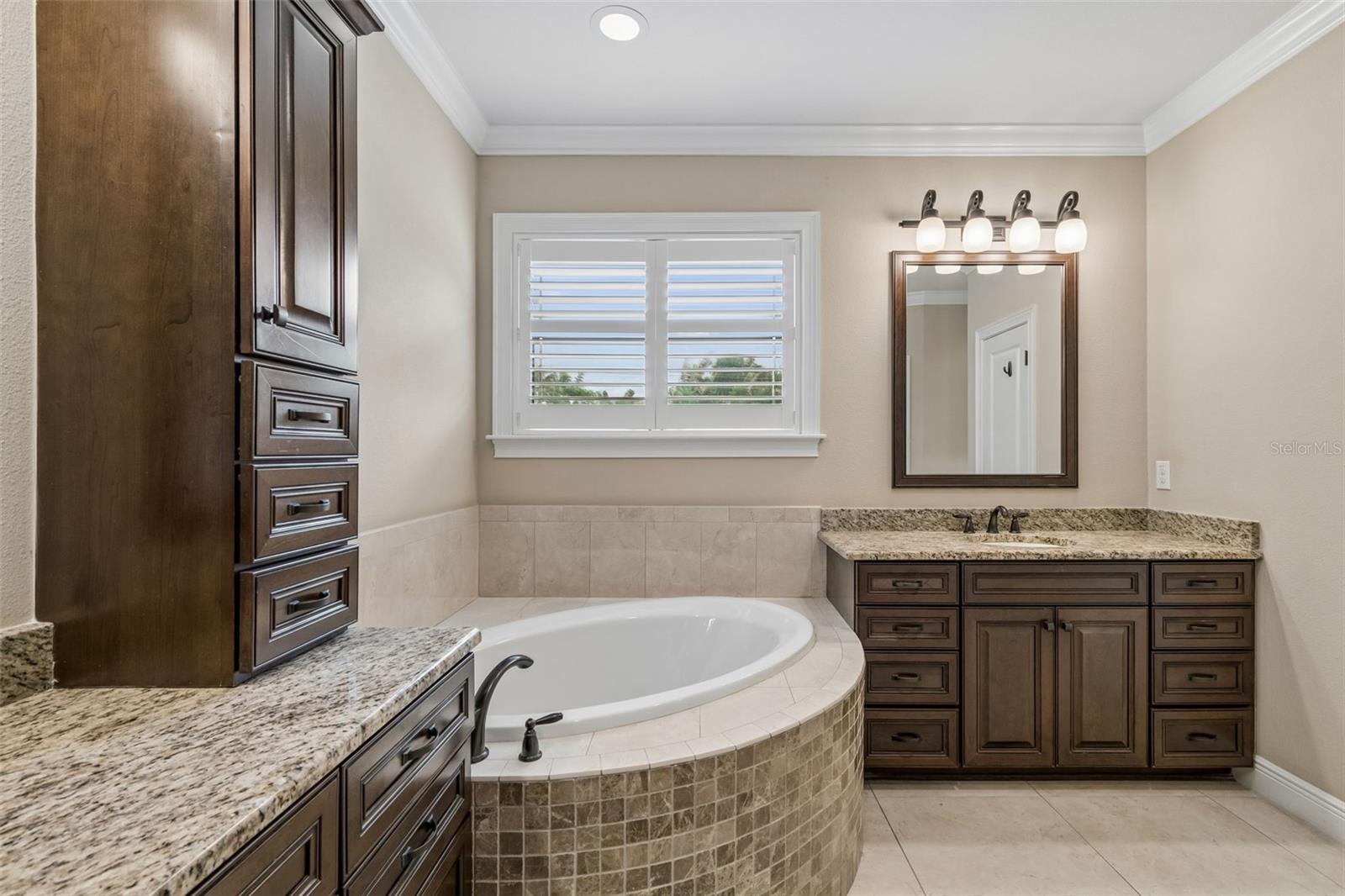 Image 74 of 90 For 3902 Vasconia Street