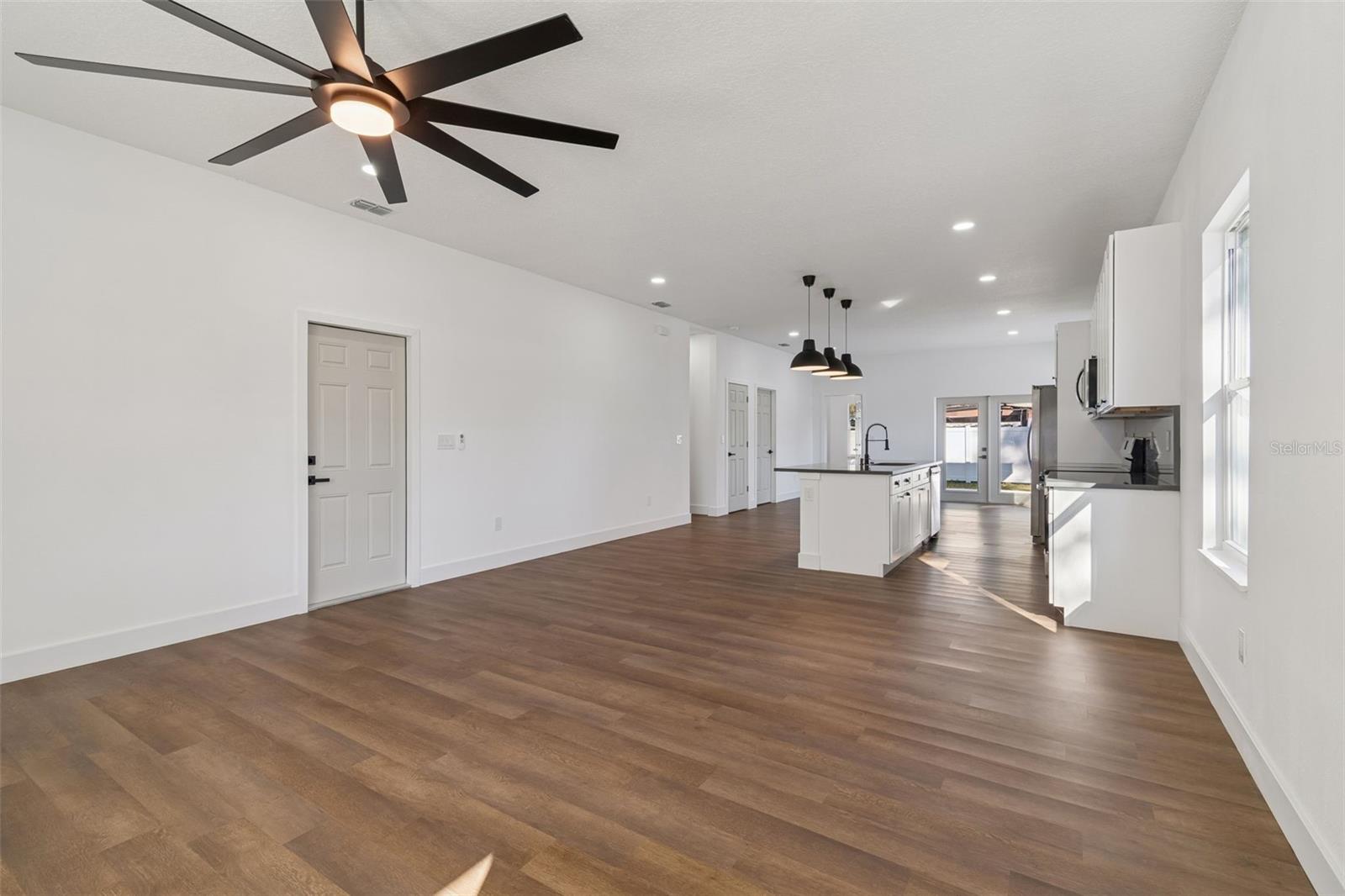 Image 16 of 83 For 5111 68th Street N