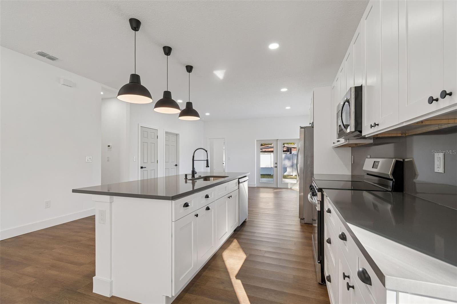 Image 19 of 83 For 5111 68th Street N