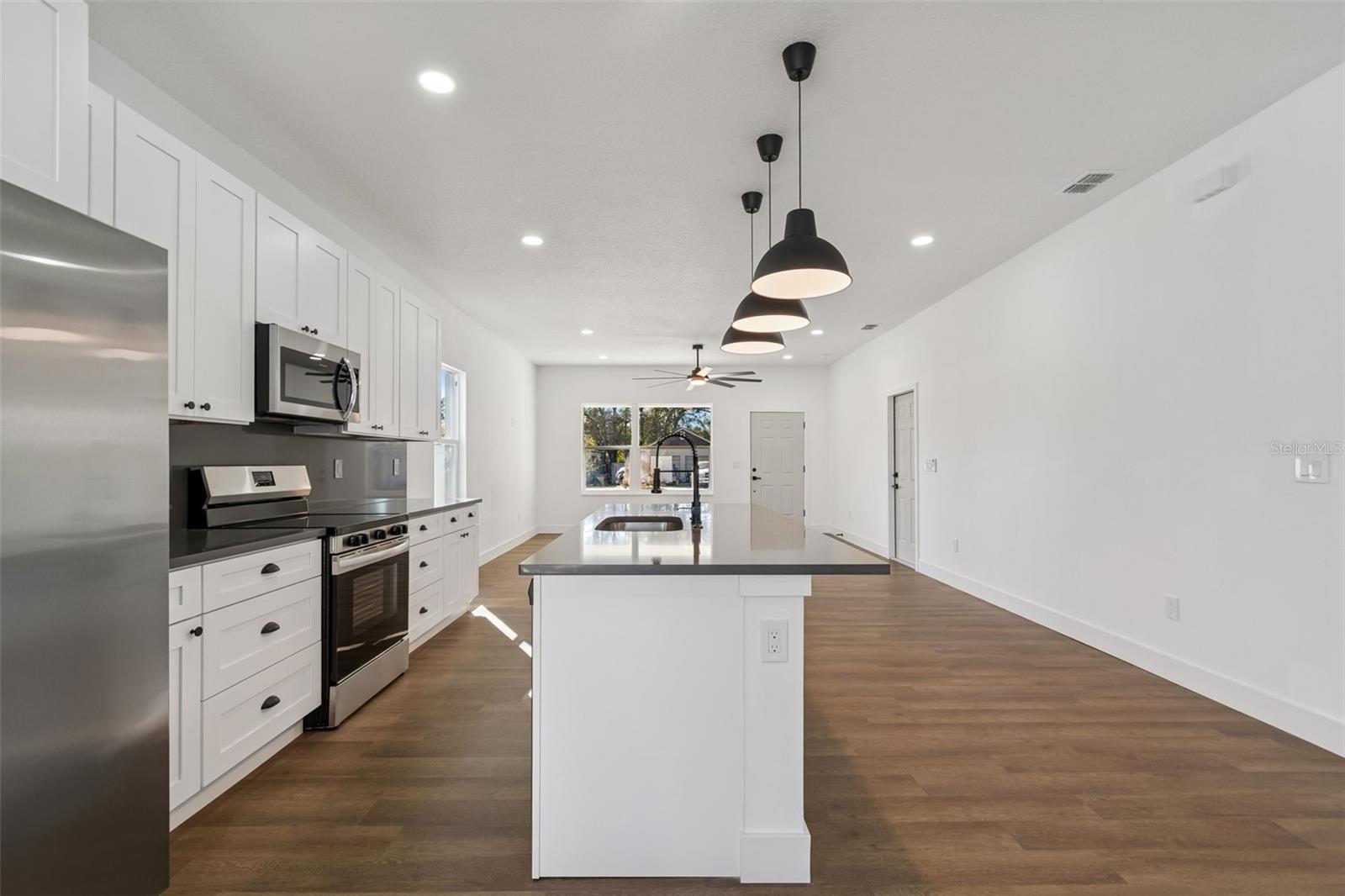 Image 23 of 83 For 5111 68th Street N