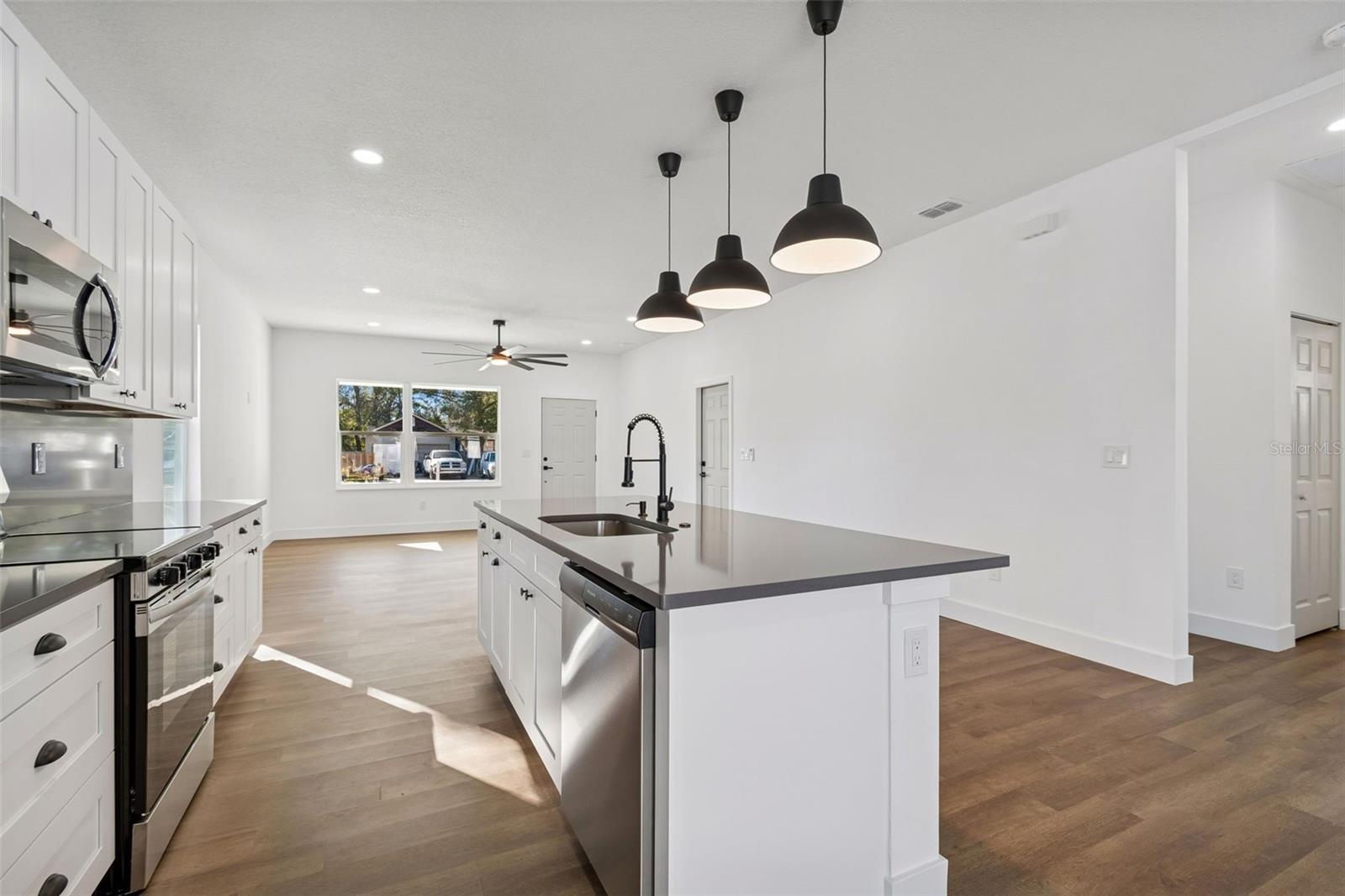 Image 24 of 83 For 5111 68th Street N