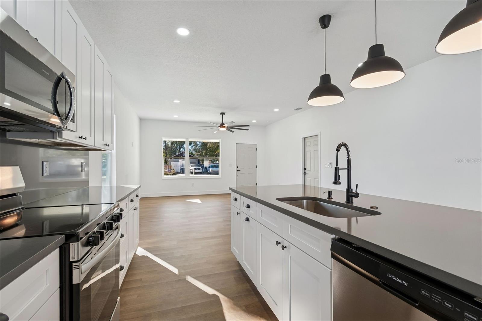 Image 26 of 83 For 5111 68th Street N