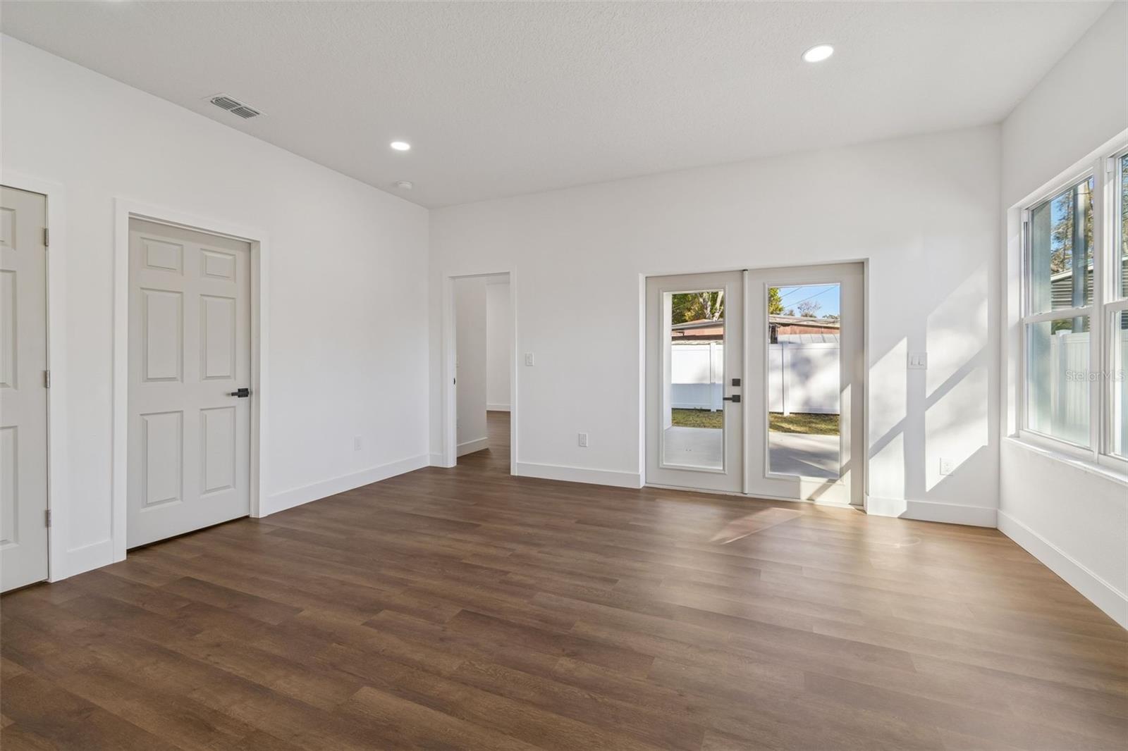 Image 30 of 83 For 5111 68th Street N