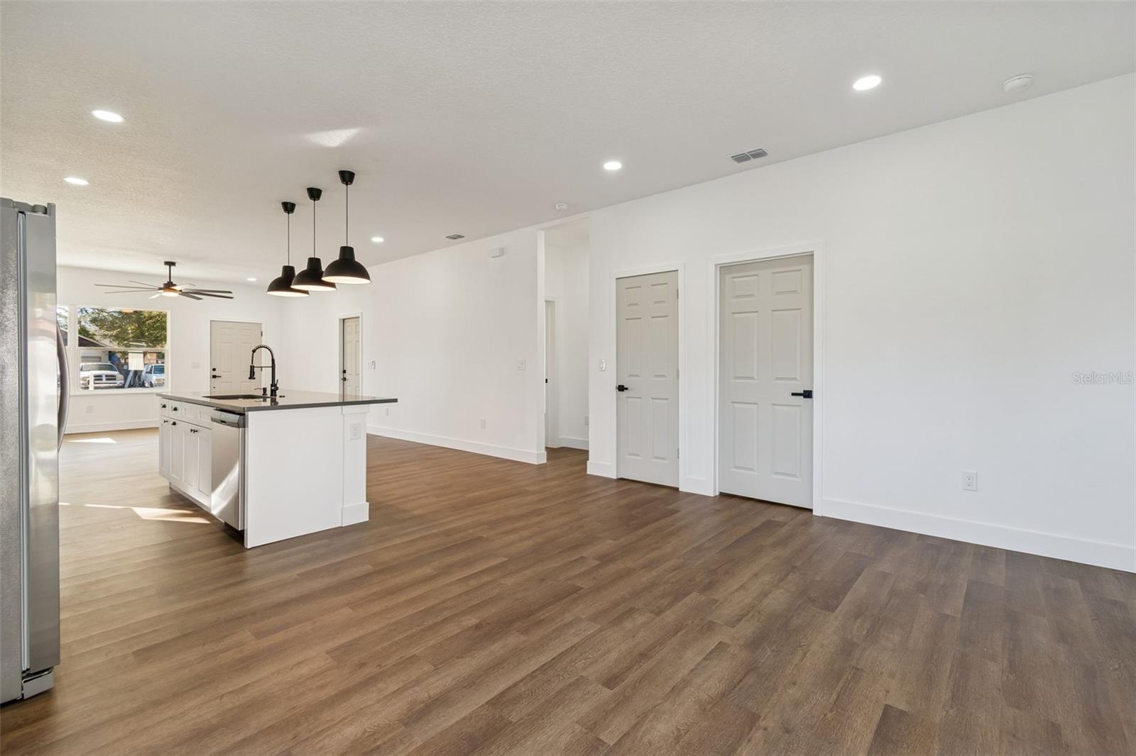 Image 34 of 83 For 5111 68th Street N