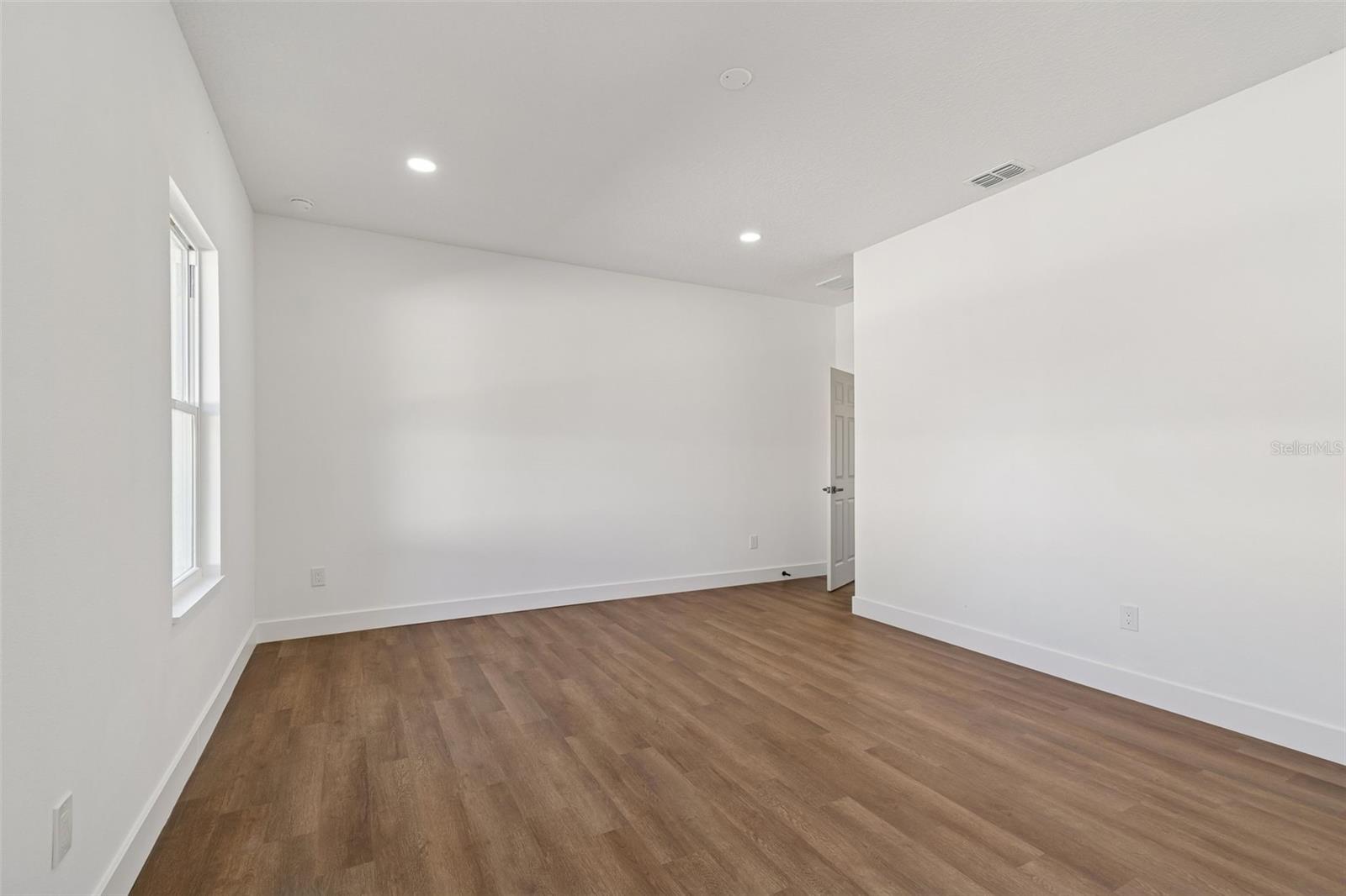 Image 38 of 83 For 5111 68th Street N