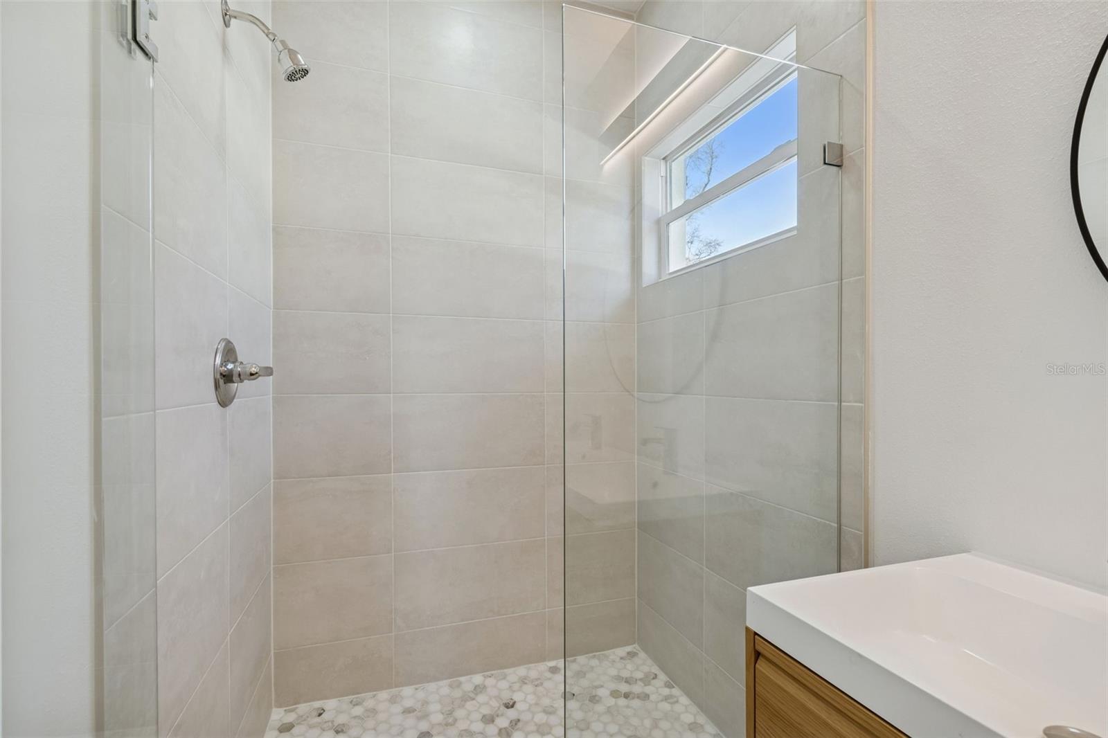 Image 44 of 83 For 5111 68th Street N