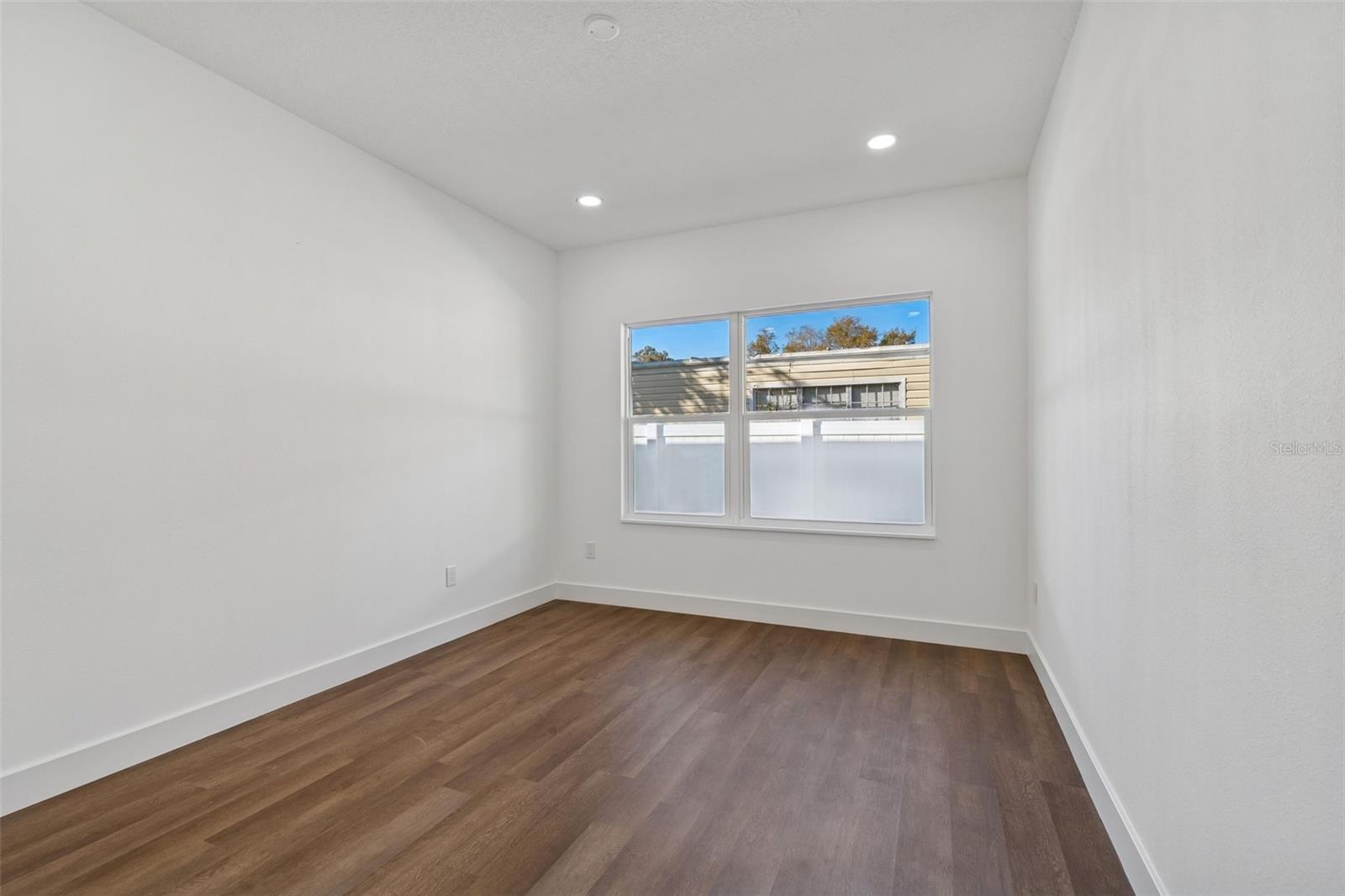 Image 47 of 83 For 5111 68th Street N