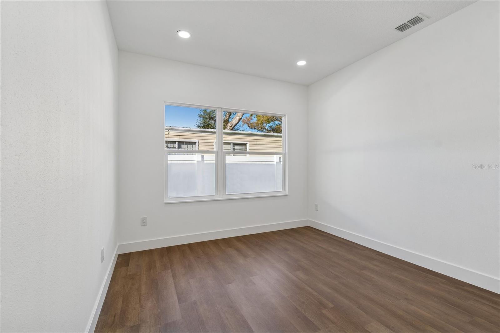 Image 48 of 83 For 5111 68th Street N