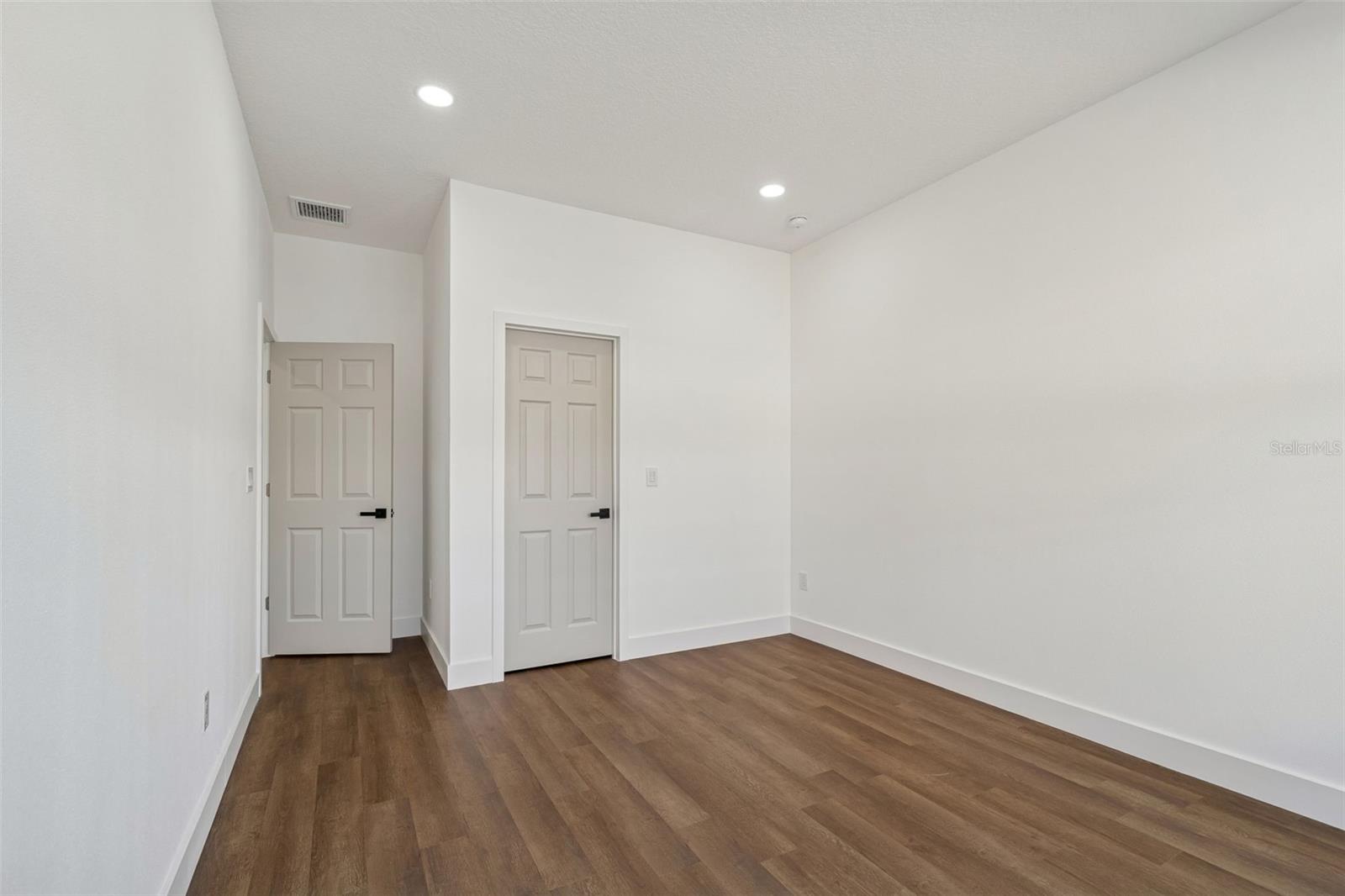 Image 50 of 83 For 5111 68th Street N