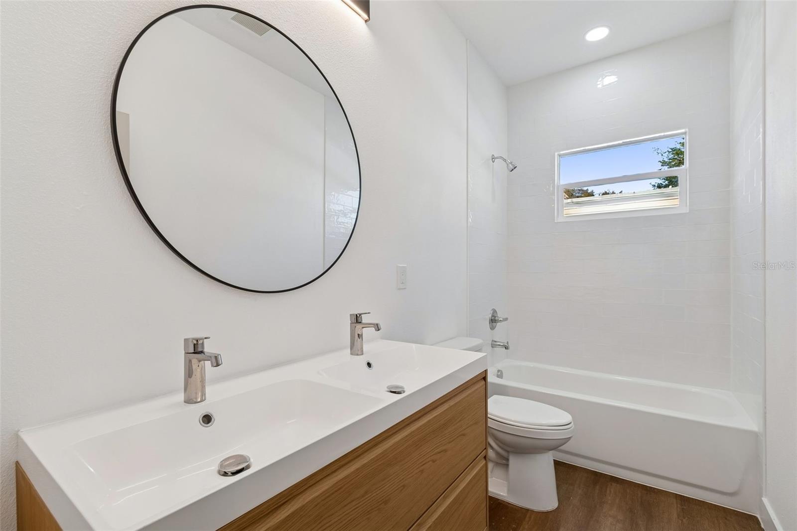 Image 51 of 83 For 5111 68th Street N