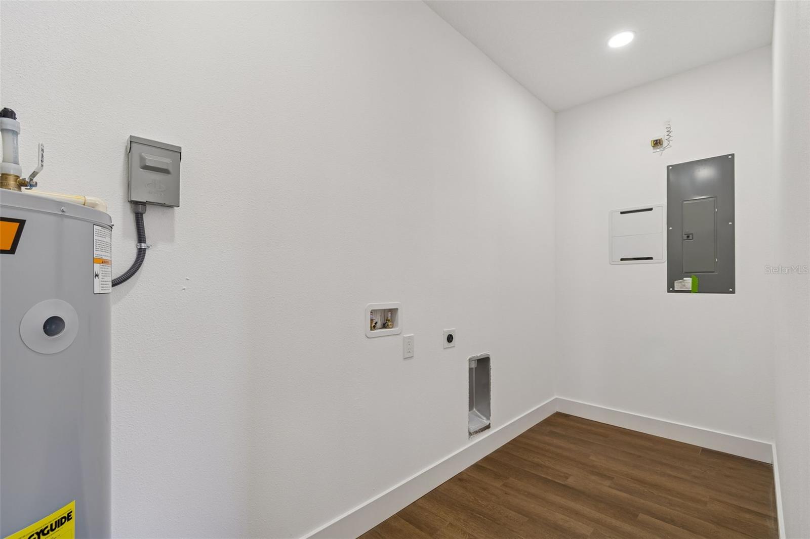 Image 57 of 83 For 5111 68th Street N