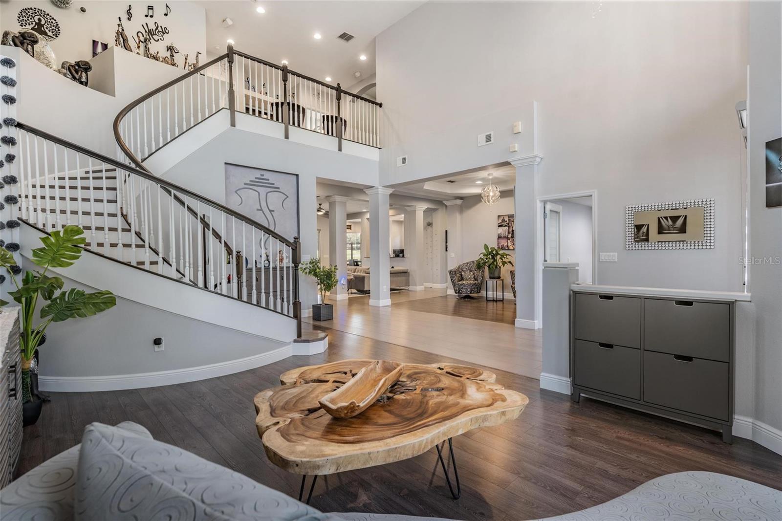 Image 11 of 69 For 23626 Abercorn Lane