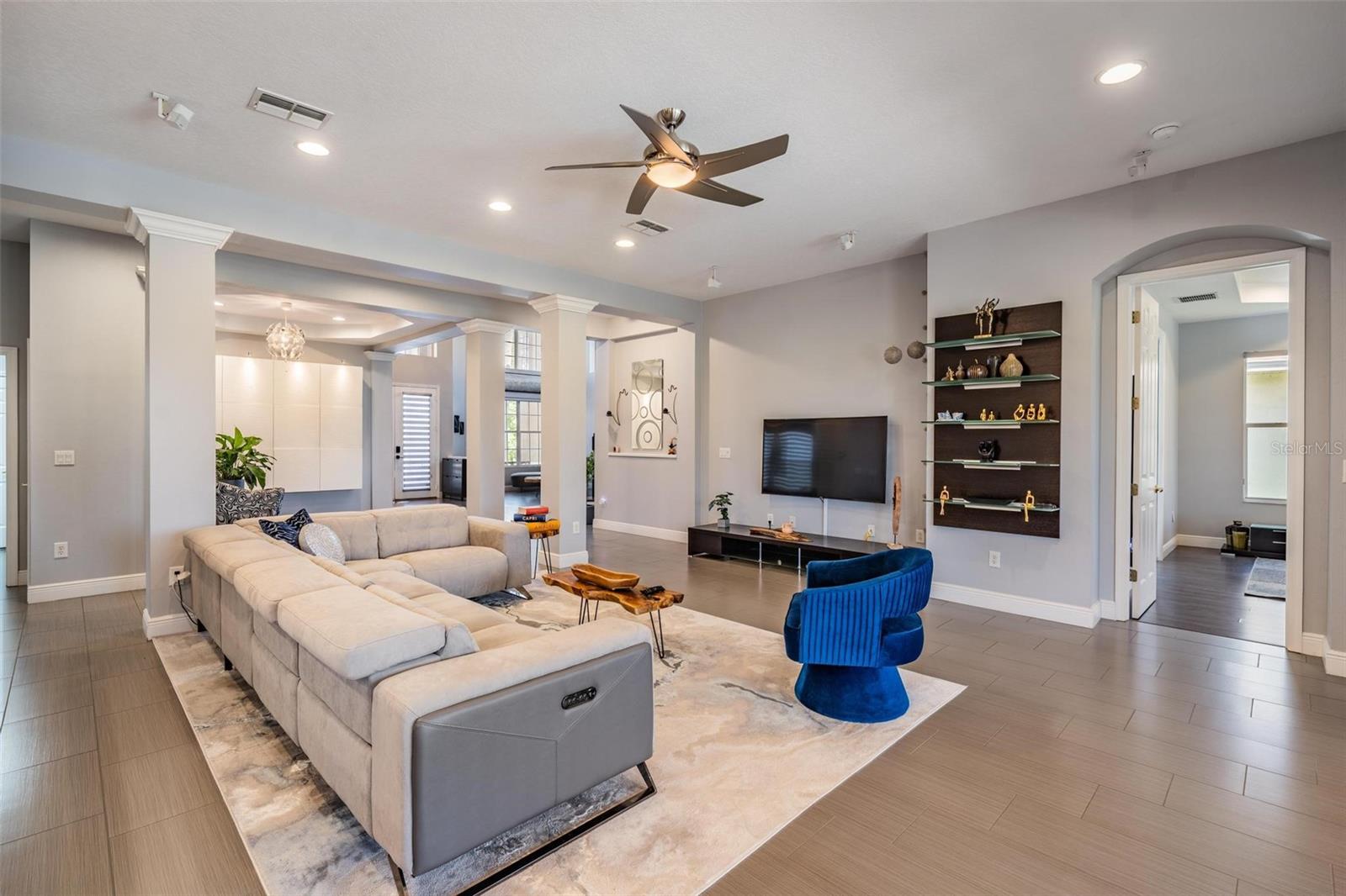 Image 18 of 69 For 23626 Abercorn Lane