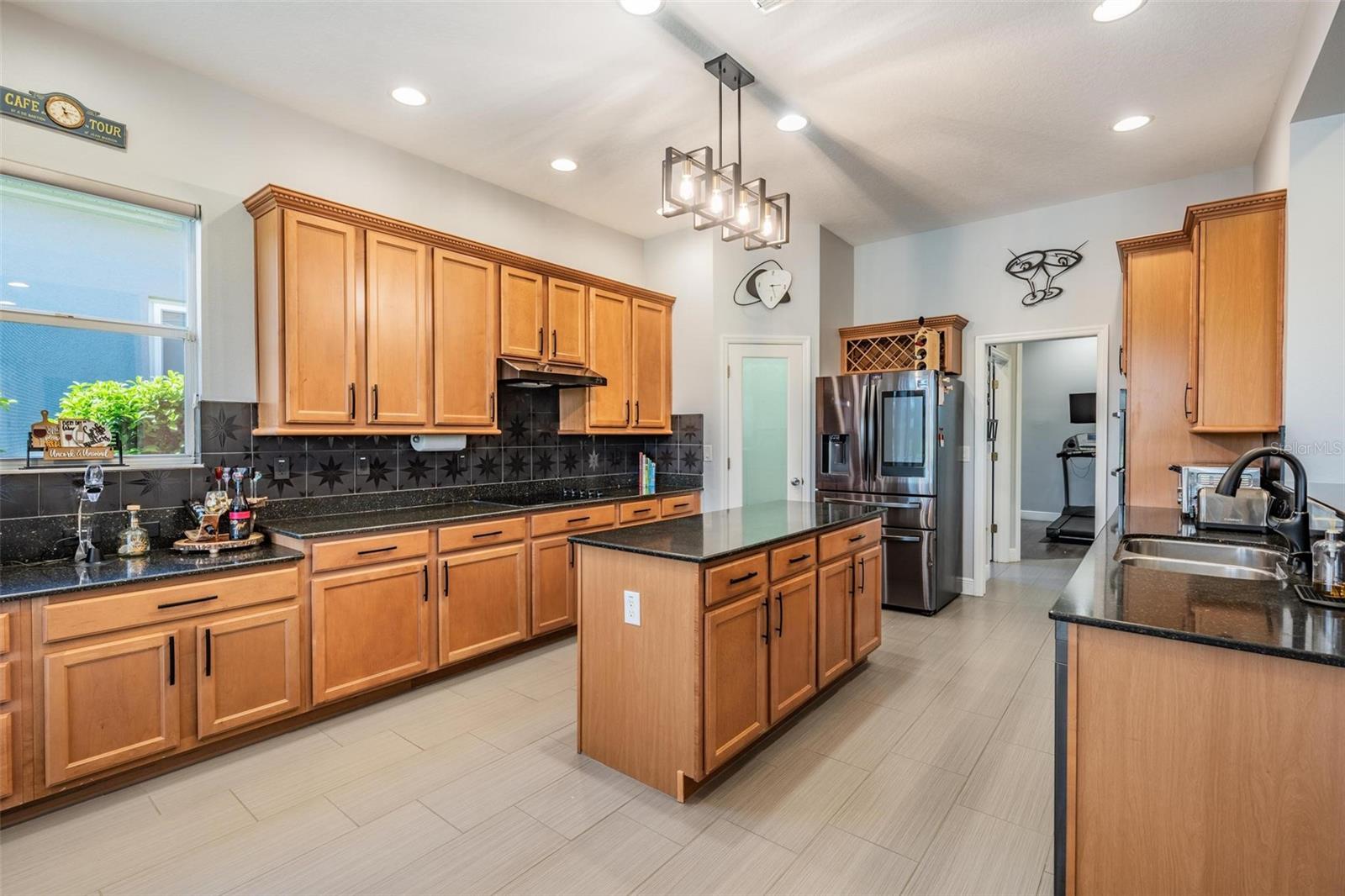 Image 19 of 69 For 23626 Abercorn Lane