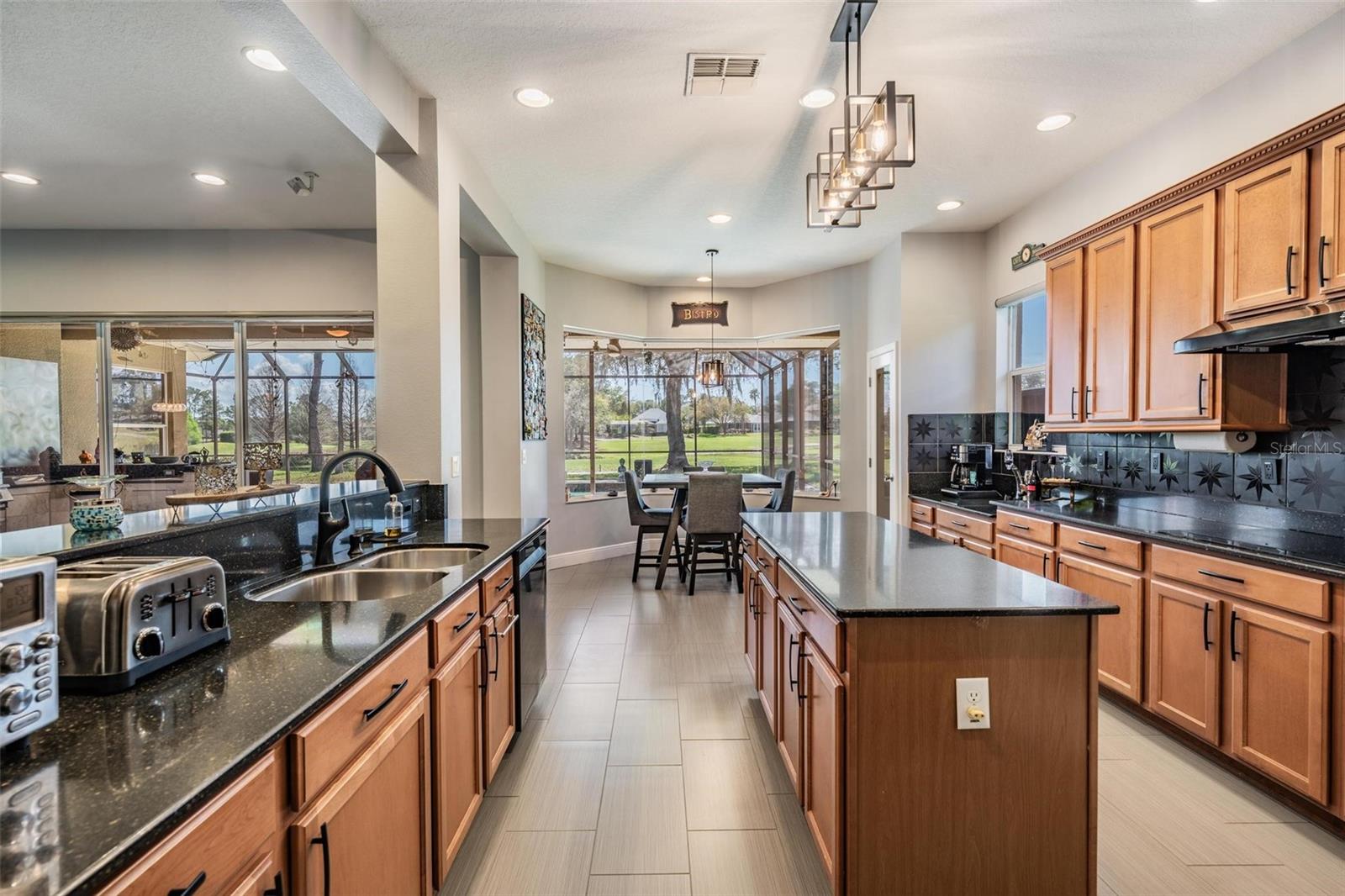 Image 22 of 69 For 23626 Abercorn Lane