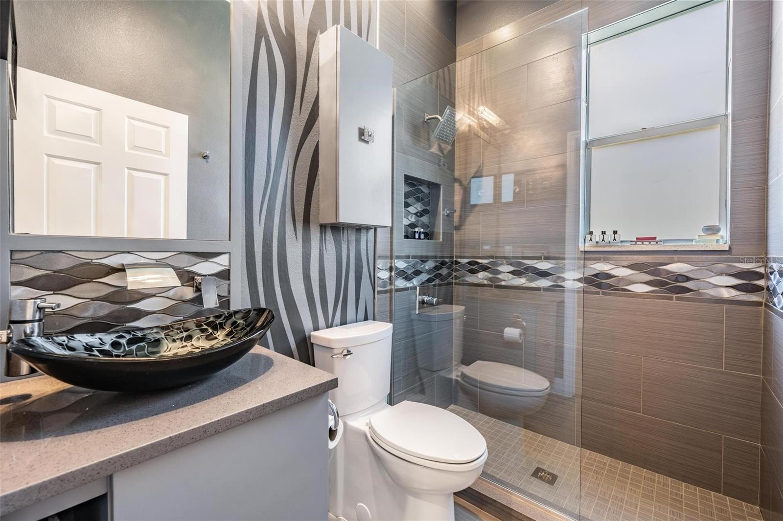 Image 25 of 69 For 23626 Abercorn Lane