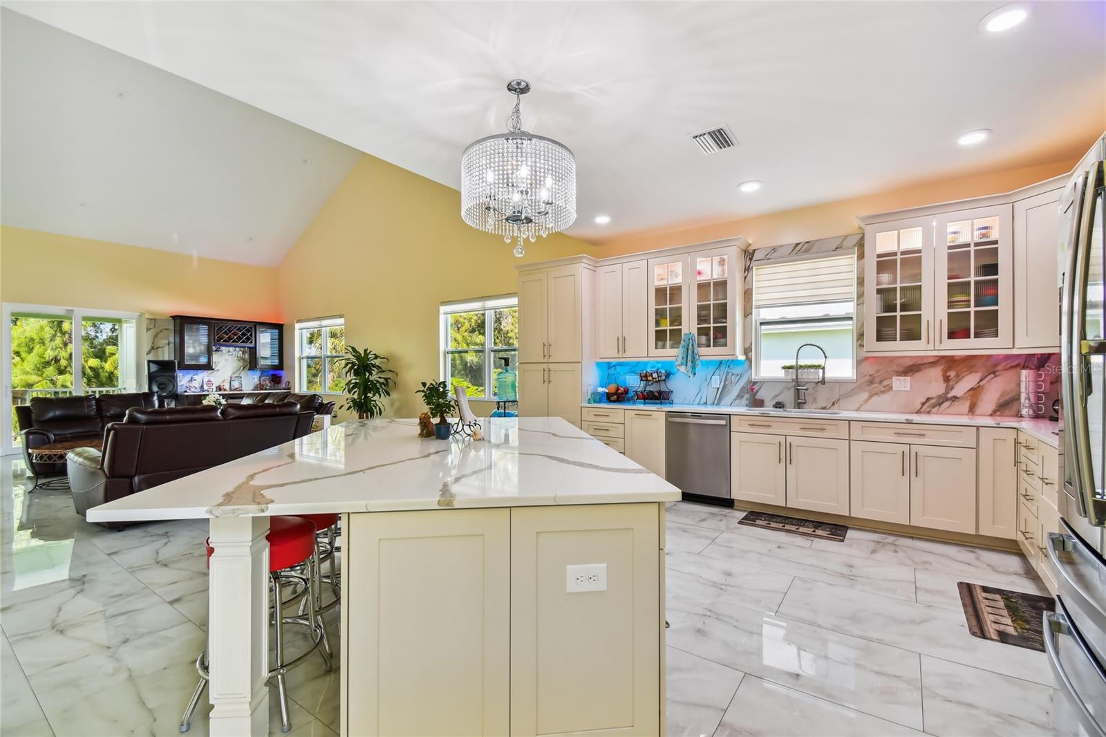 Image 32 of 100 For 711 Eagle Lane