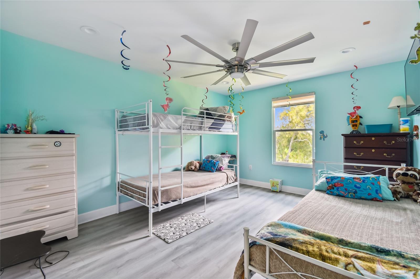 Image 65 of 100 For 711 Eagle Lane