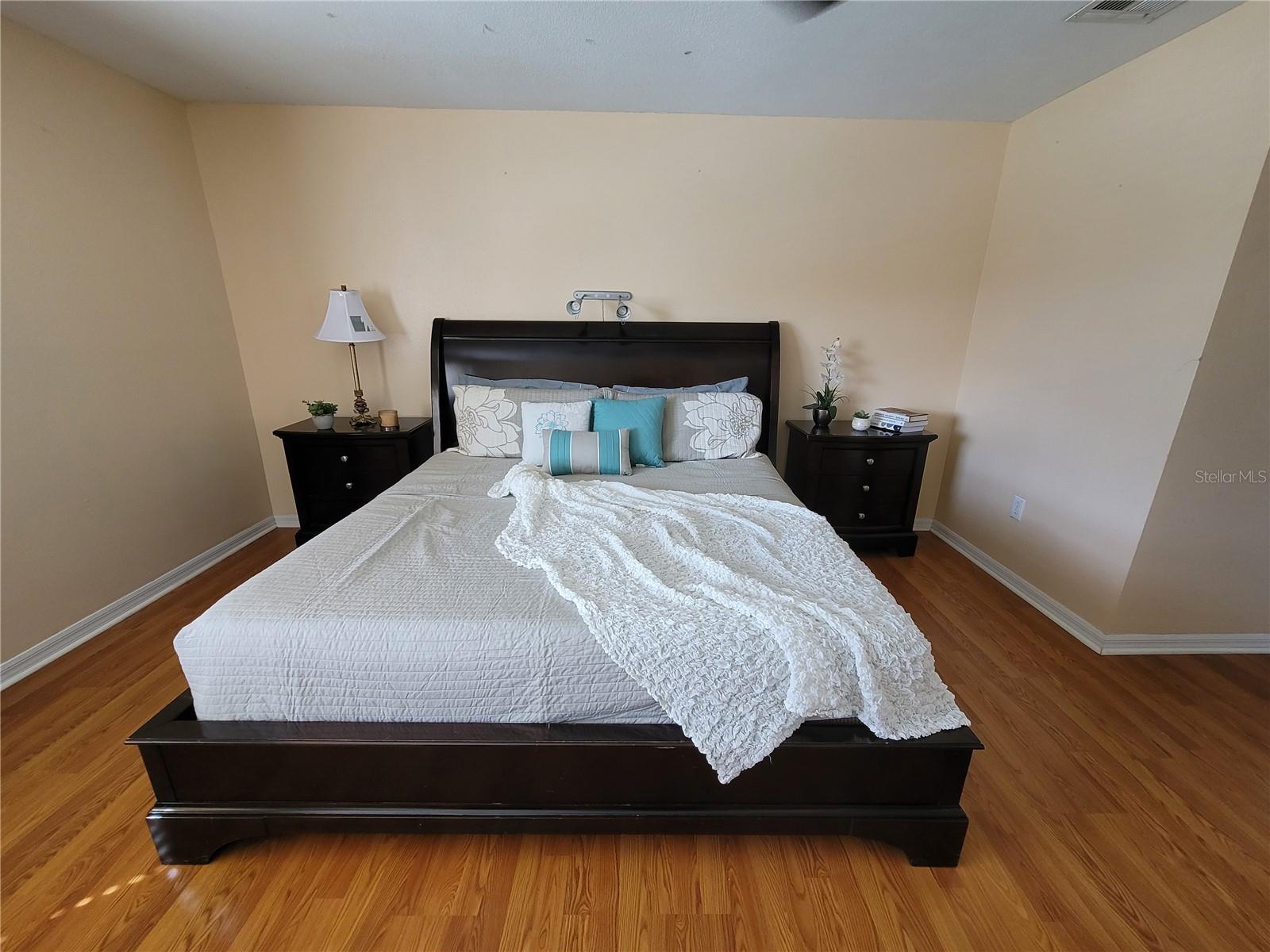 Image 13 of 74 For 27640 Breakers Drive