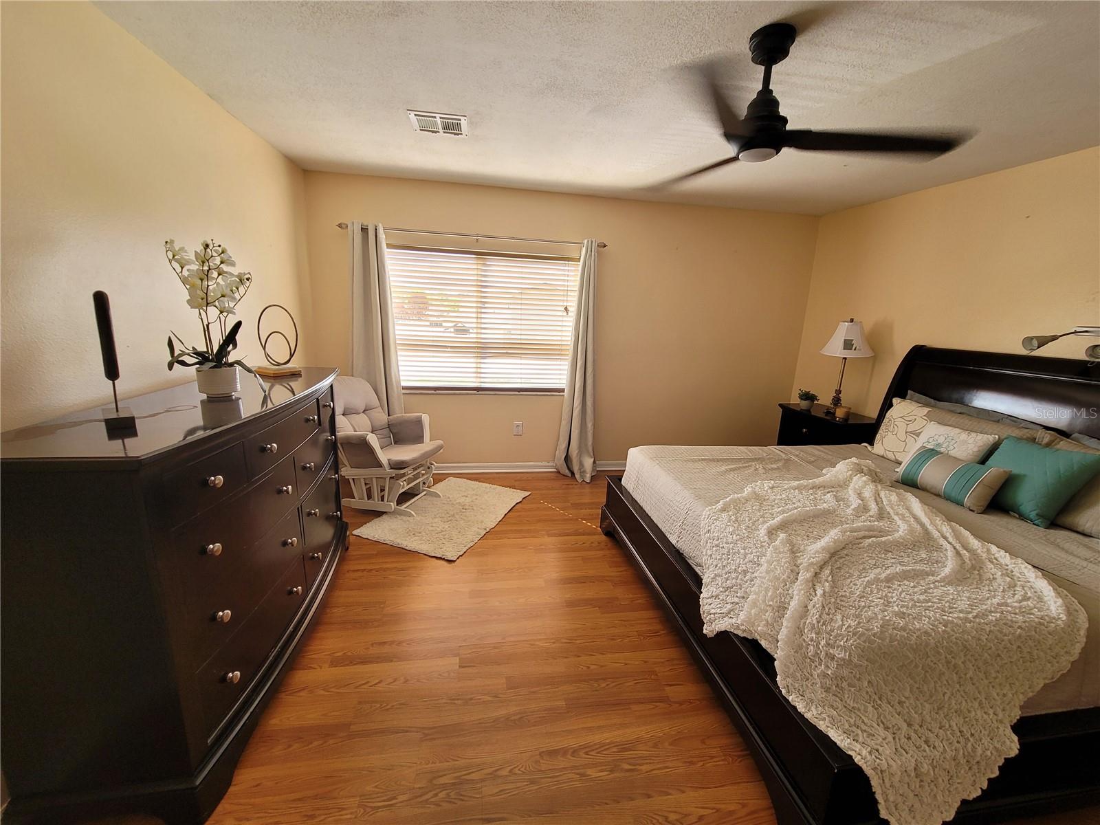 Image 16 of 74 For 27640 Breakers Drive