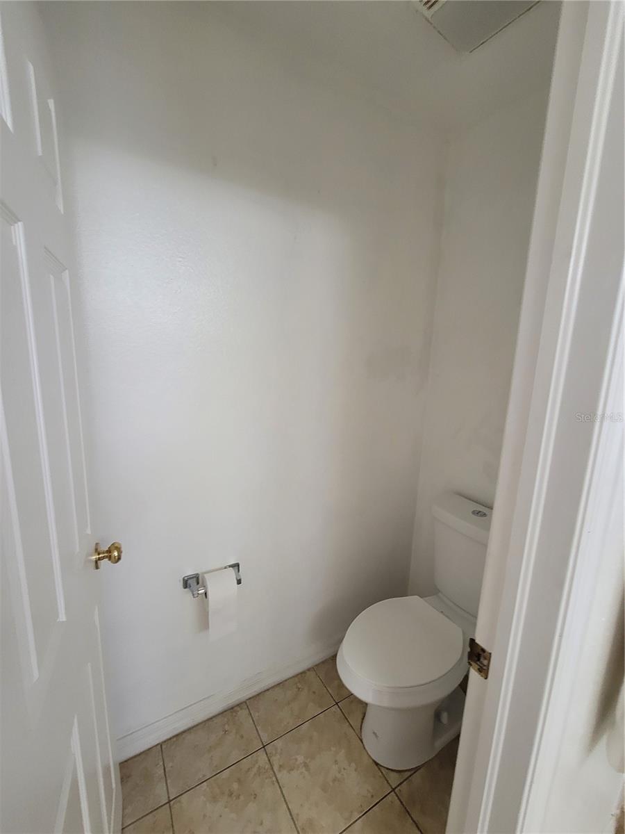 Image 40 of 74 For 27640 Breakers Drive