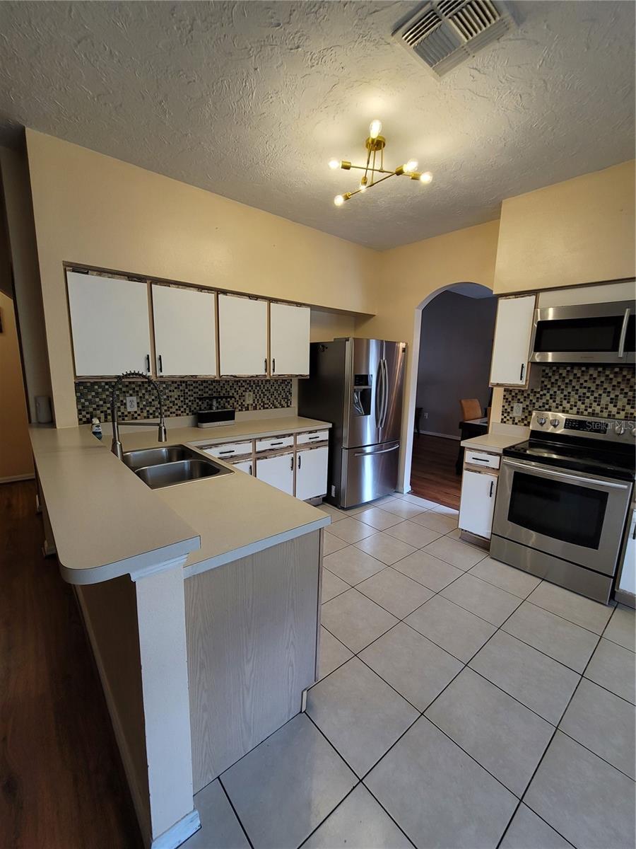 Image 52 of 74 For 27640 Breakers Drive