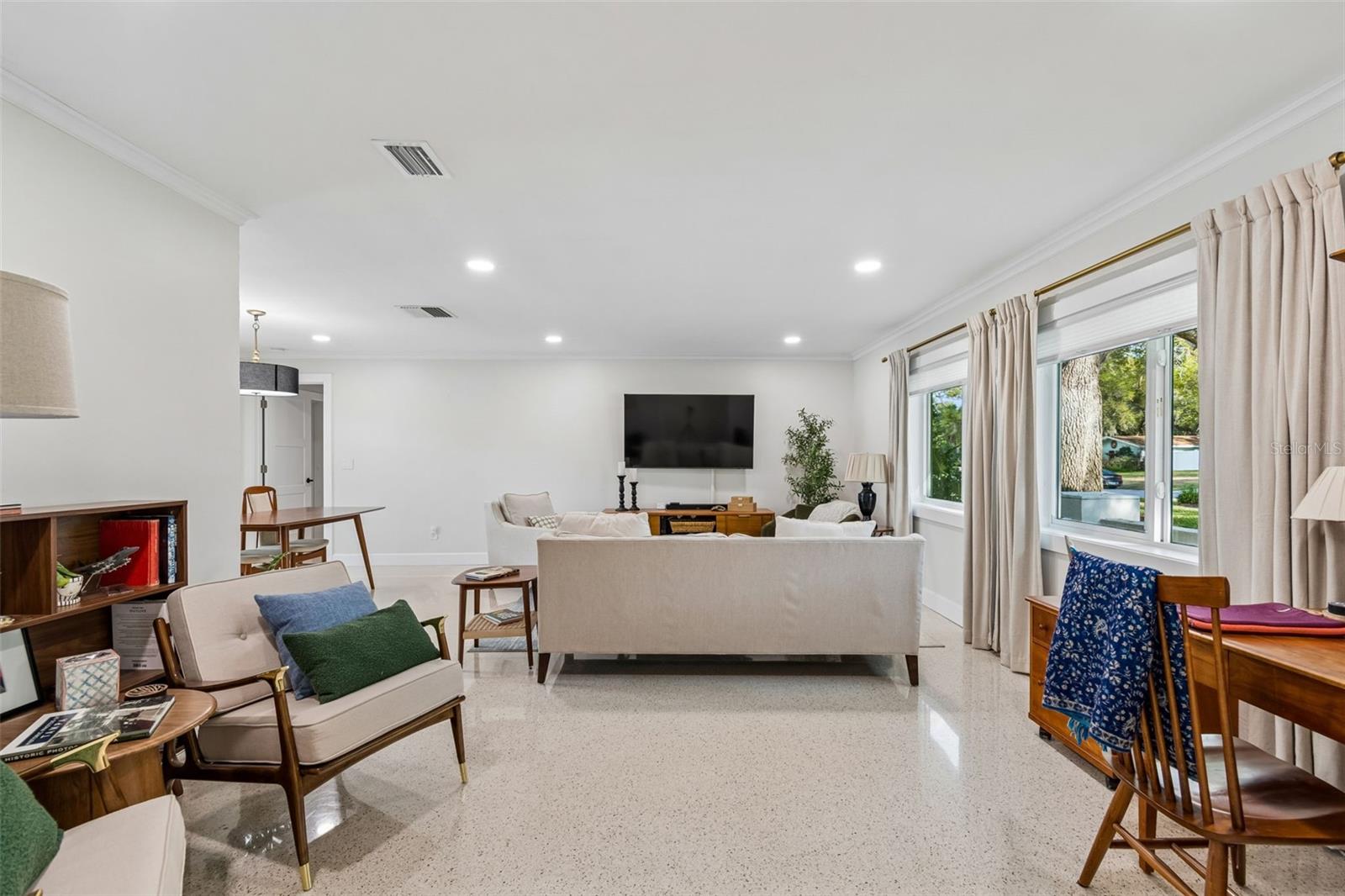 Image 10 of 54 For 3302 San Jose Street