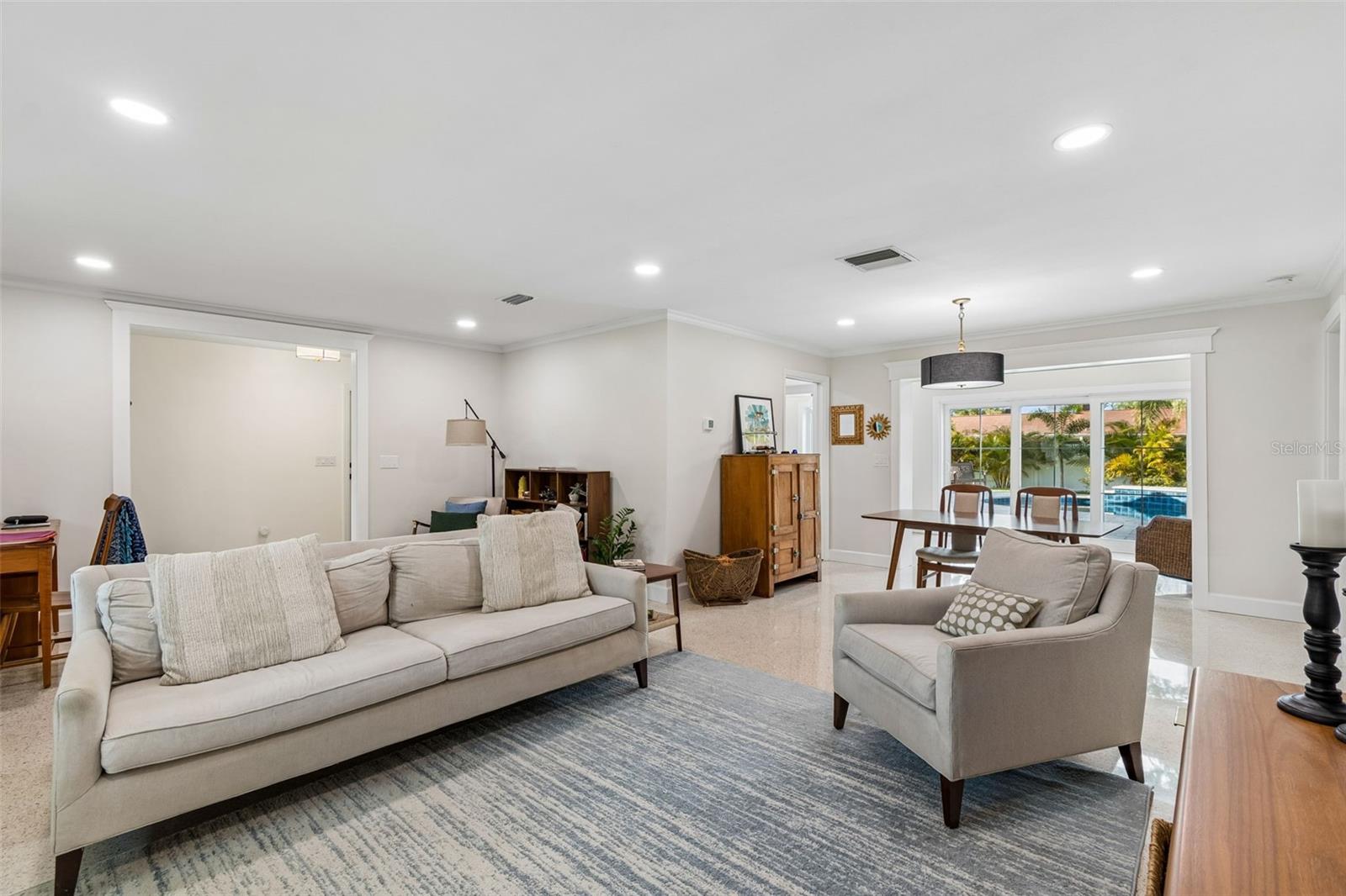 Image 13 of 54 For 3302 San Jose Street