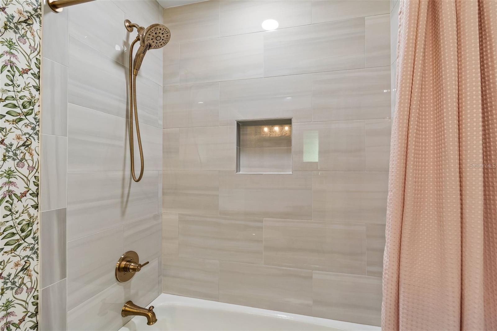 Image 36 of 54 For 3302 San Jose Street